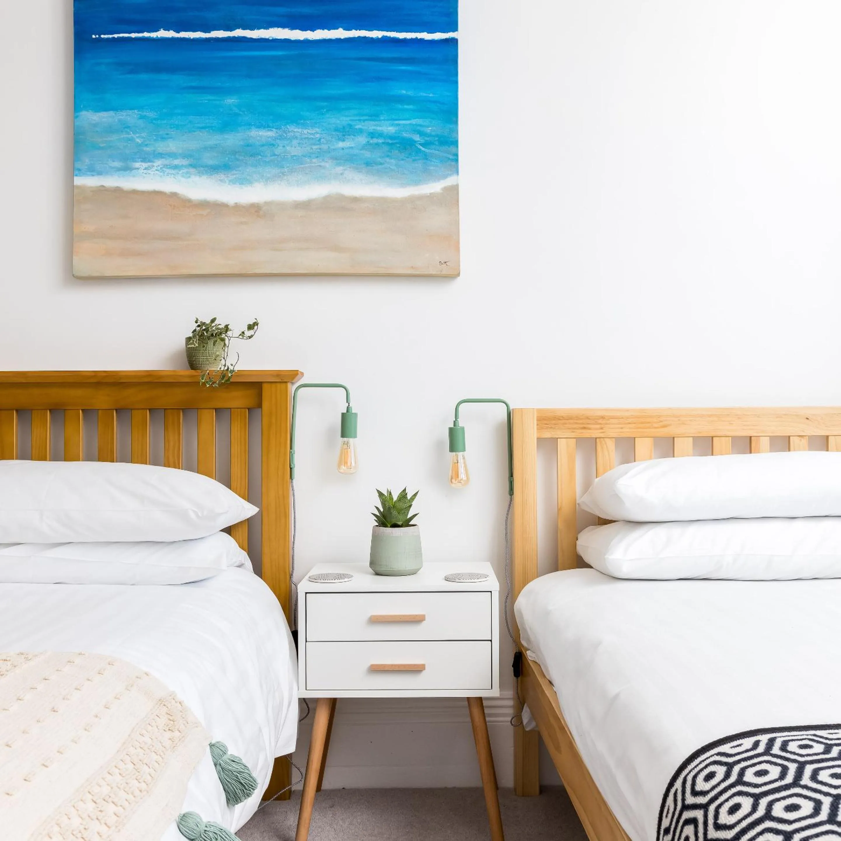 Bedroom, Bed in The Edge Of The Beach formally The Edgcumbe Hotel