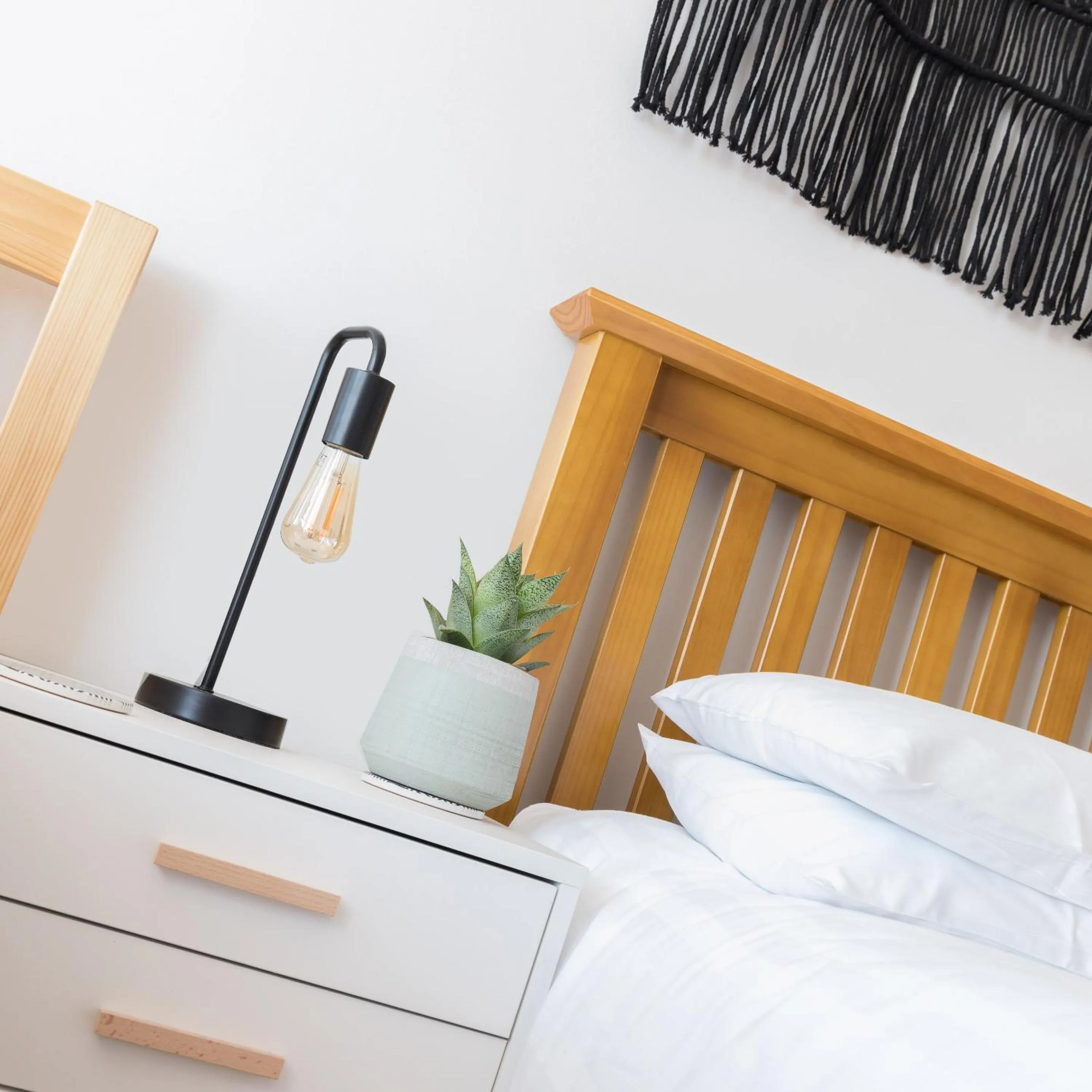 Bedroom, Bed in The Edge Of The Beach formally The Edgcumbe Hotel