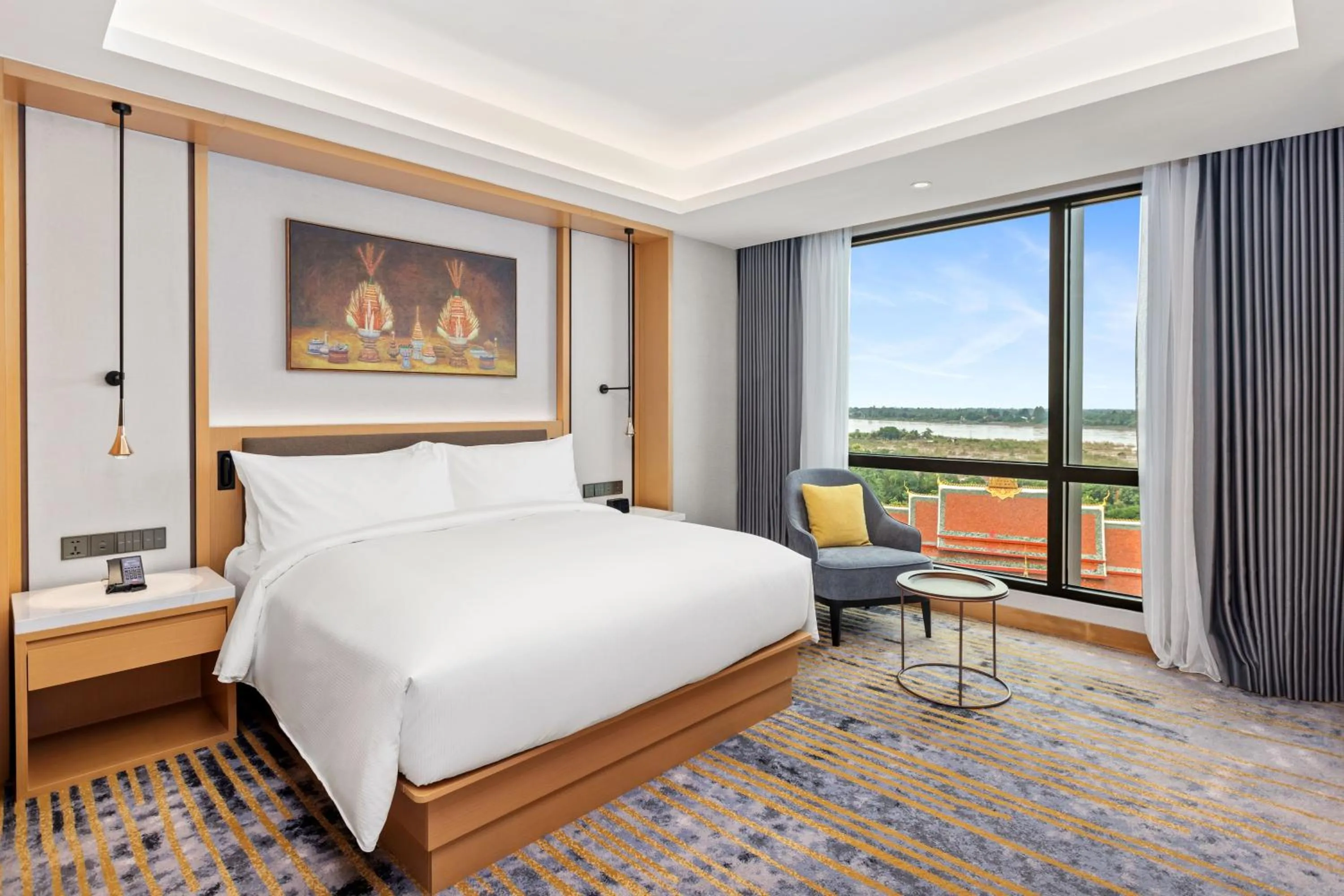 Guests, Bed in DoubleTree by Hilton Vientiane