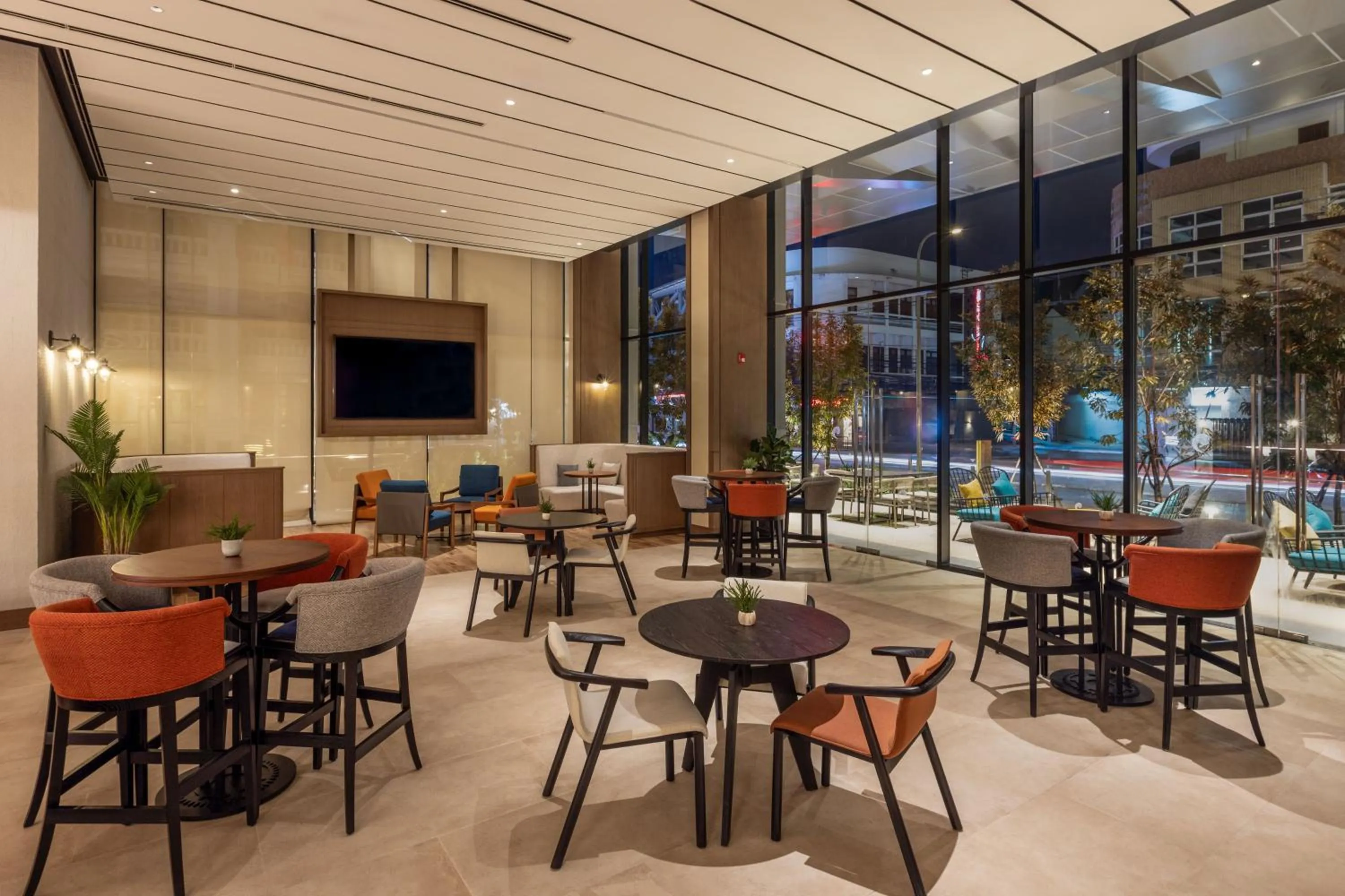 Lounge or bar in DoubleTree by Hilton Vientiane