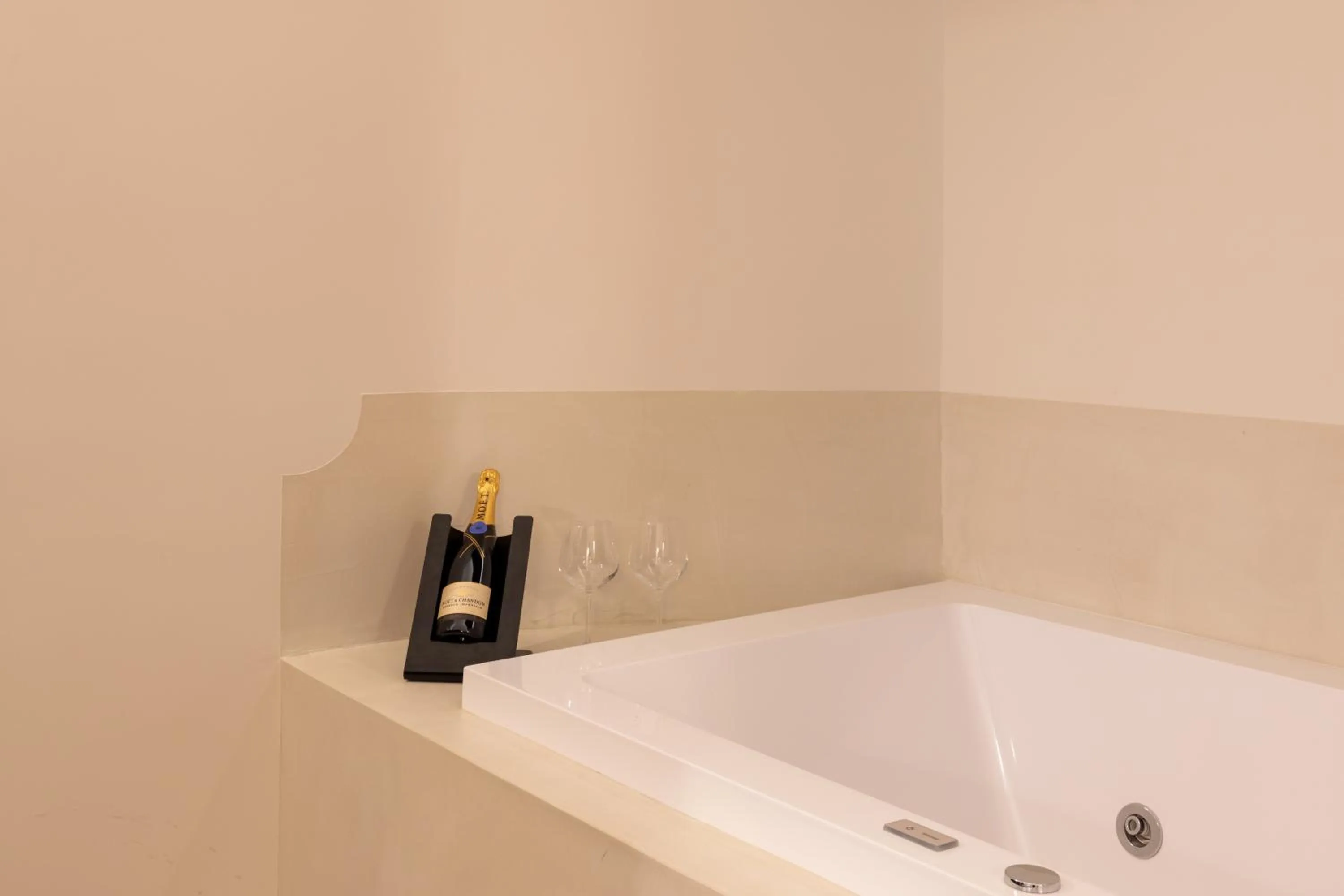 Hot Tub in Relais Ammira