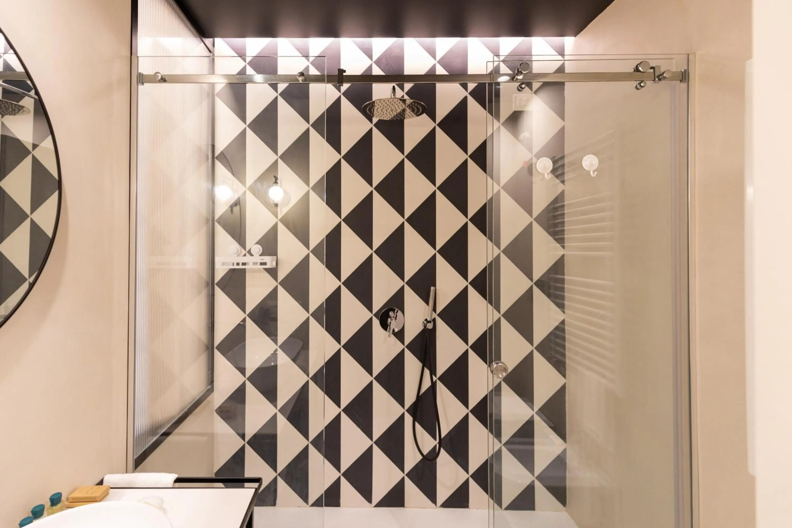 Shower in Relais Ammira