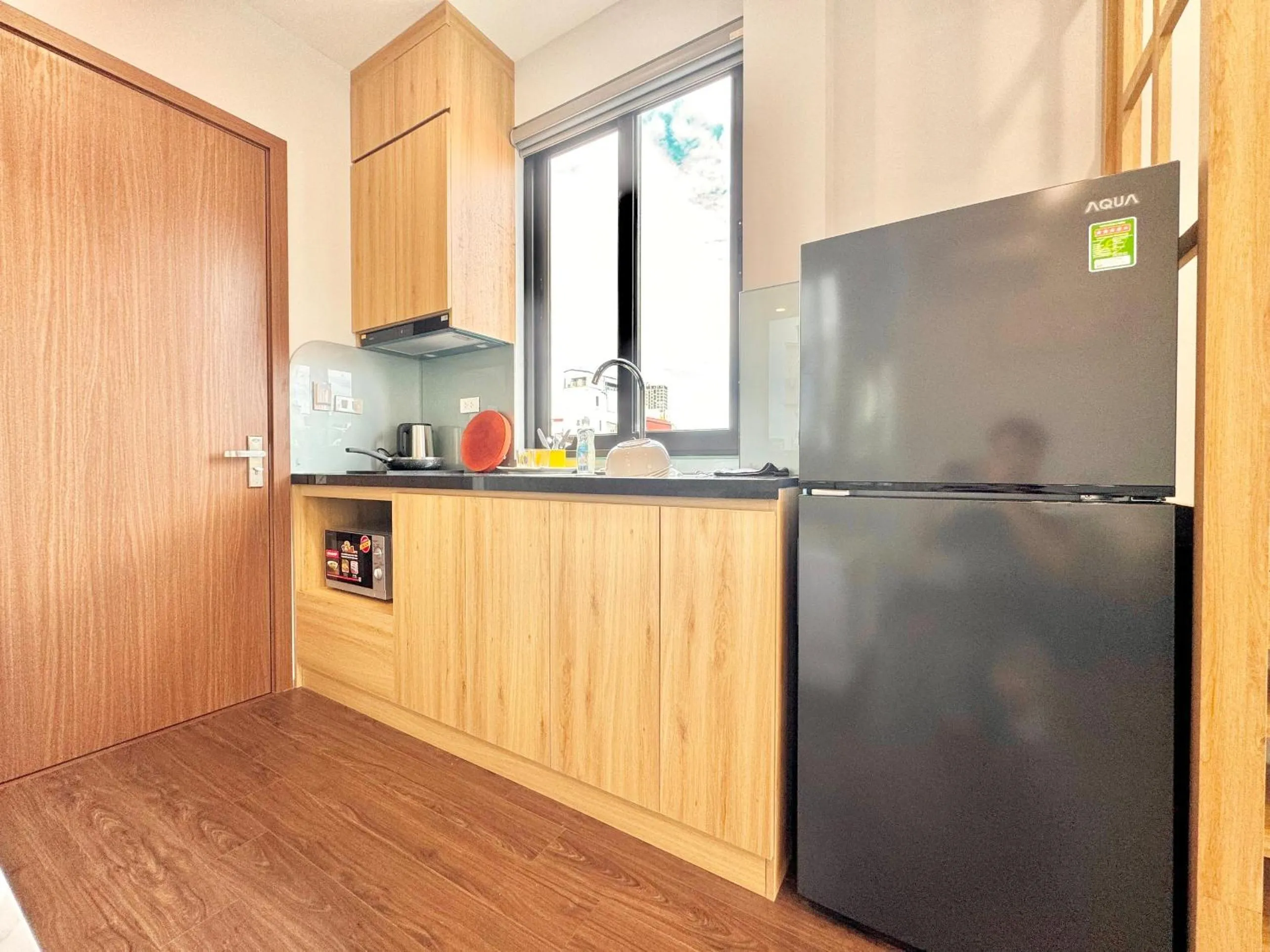 Kitchen or kitchenette in The Little Home - Đào Tấn - Cozy home - Bathtub - Comfy