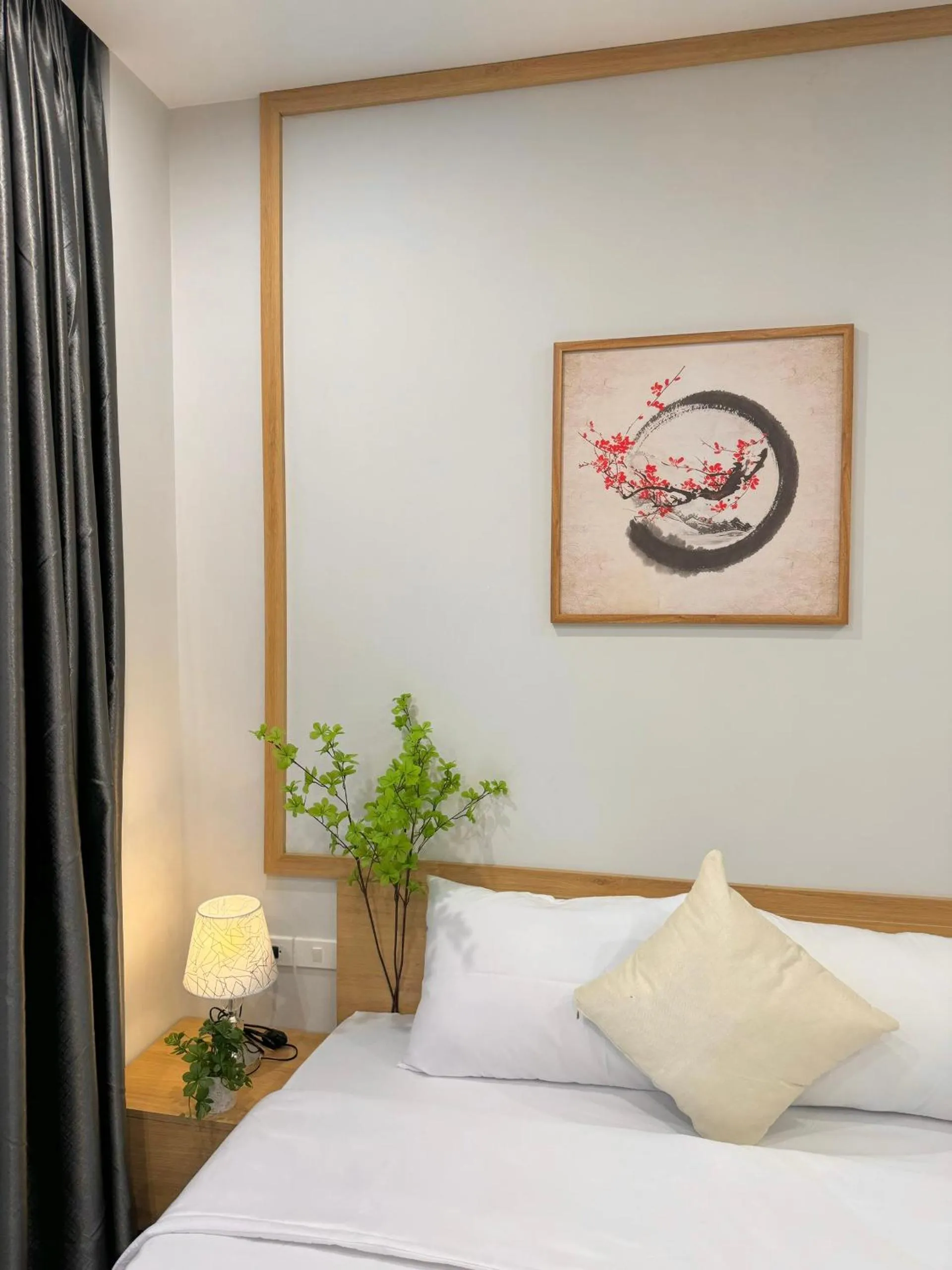 Bed in The Little Home - Đào Tấn - Cozy home - Bathtub - Comfy