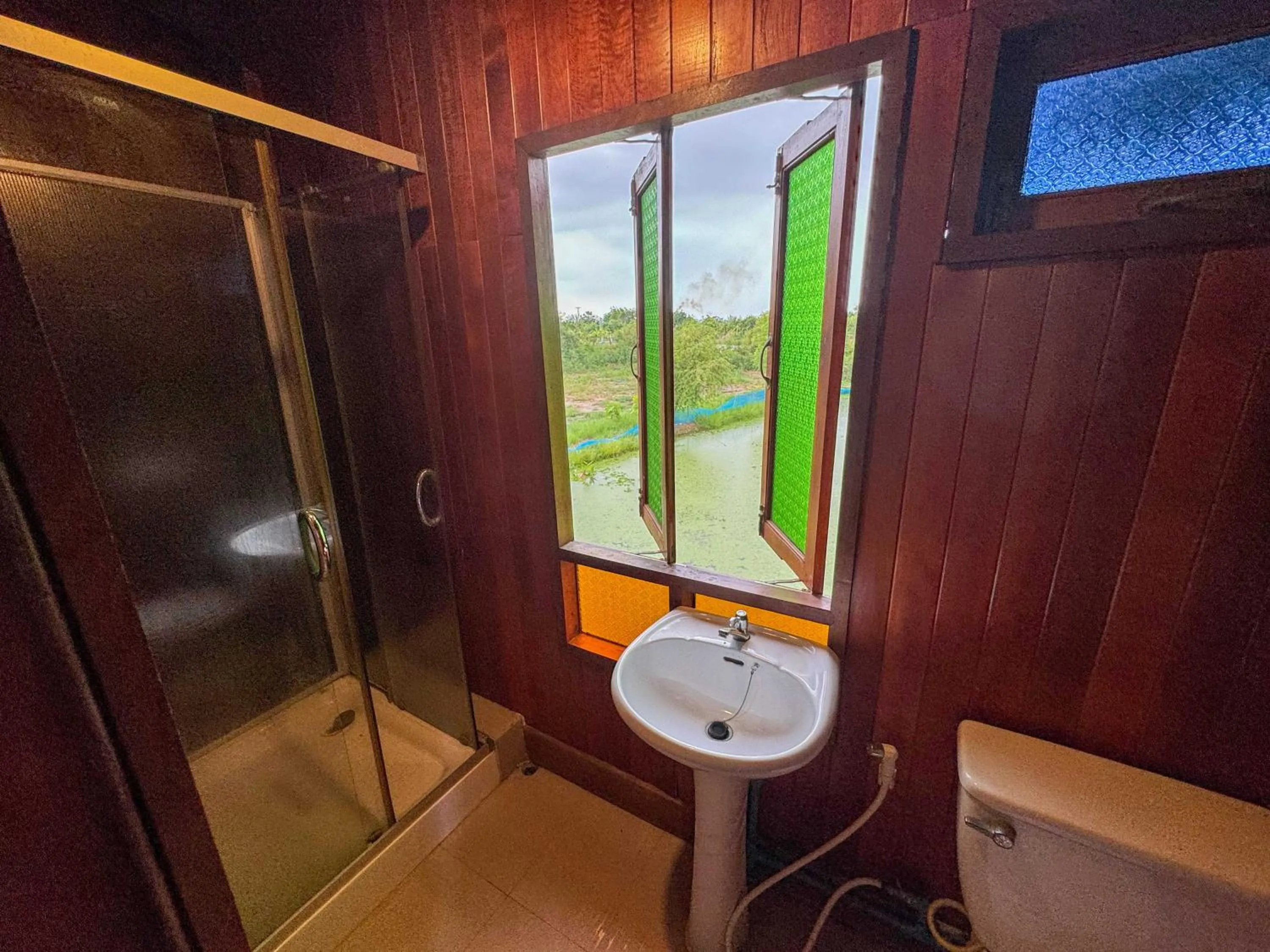 Bathroom in Suree Garden Resort & Karaoke