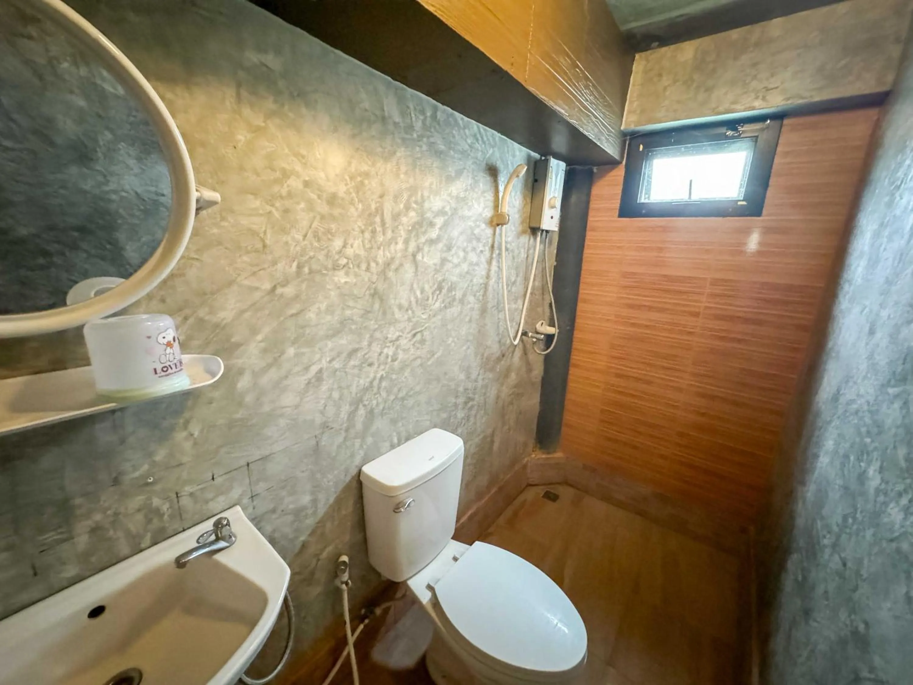Bathroom in Suree Garden Resort & Karaoke