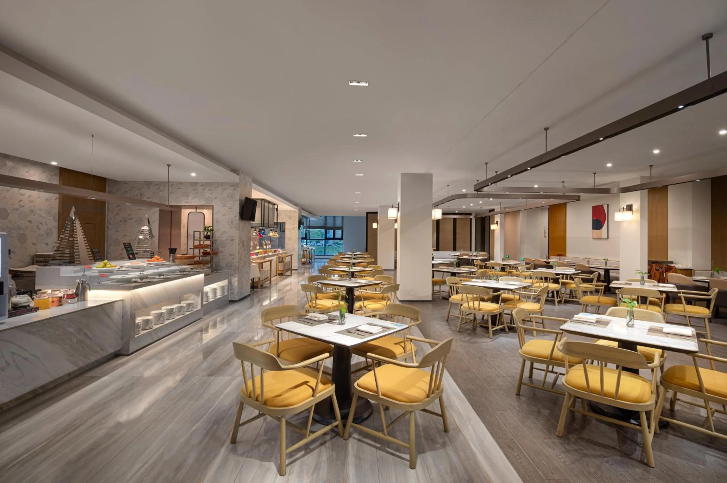 Restaurant/places to eat in Holiday Inn Ningbo Xiangshan Damu Bay by IHG