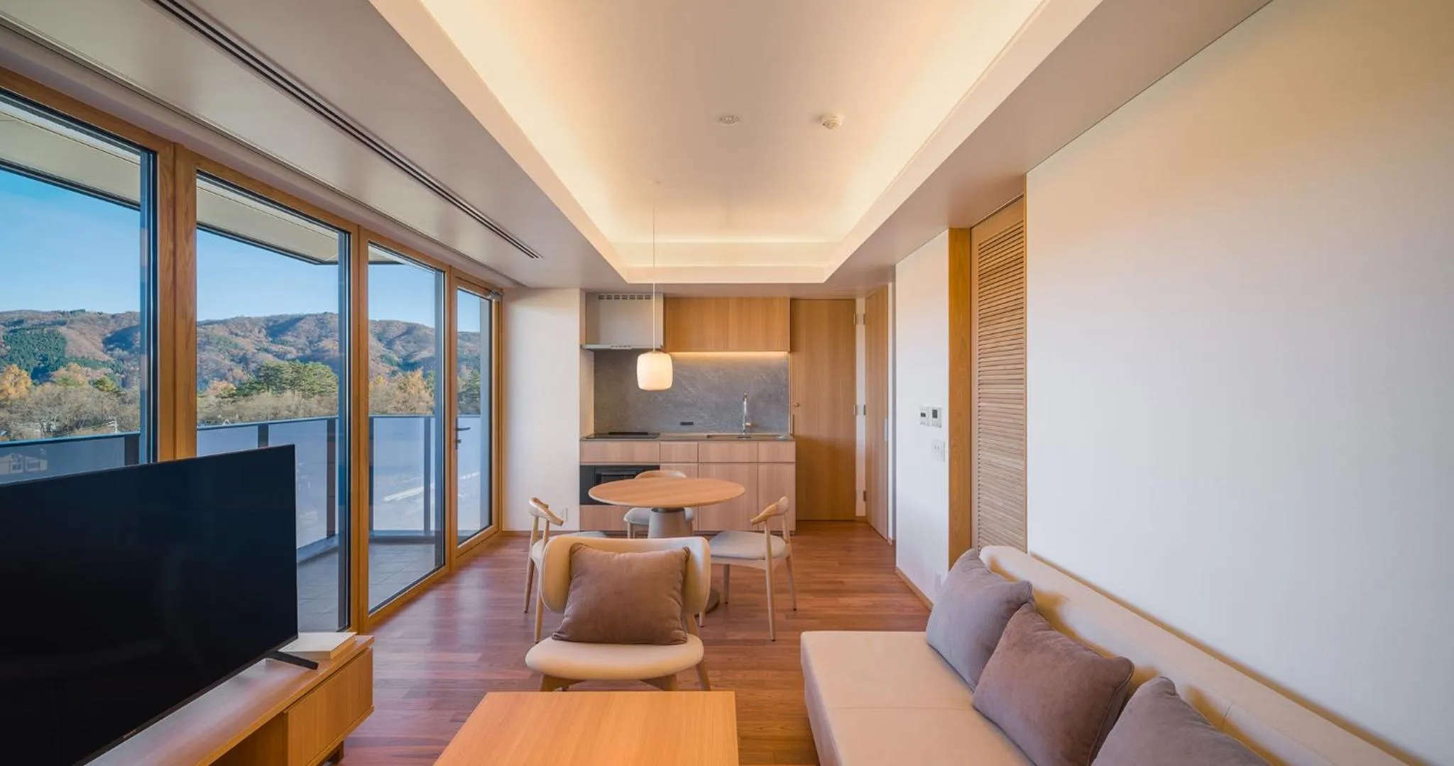 Living room in HOTEL LA VIGNE HAKUBA by Onko Chishin