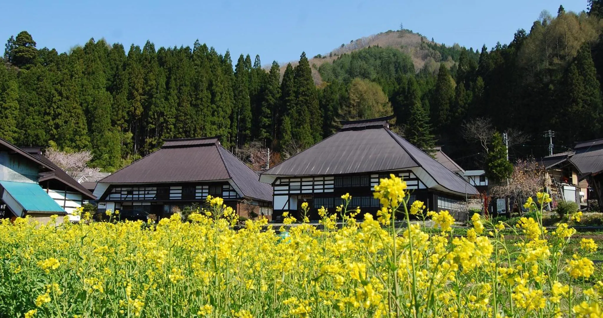 Off site in HOTEL LA VIGNE HAKUBA by Onko Chishin