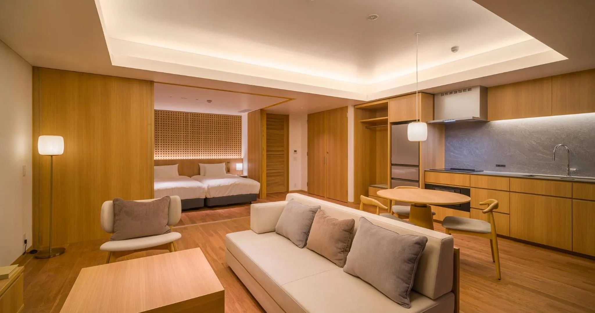 Photo of the whole room in HOTEL LA VIGNE HAKUBA by Onko Chishin