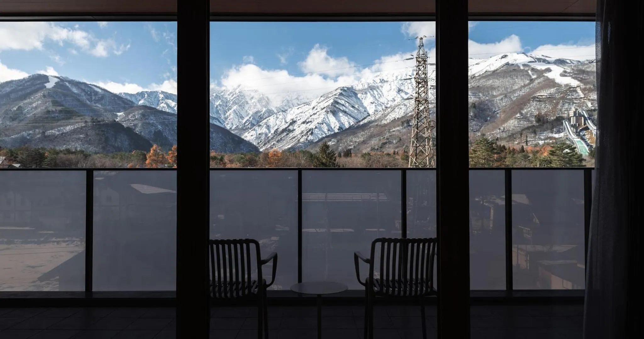 Mountain view in HOTEL LA VIGNE HAKUBA by Onko Chishin