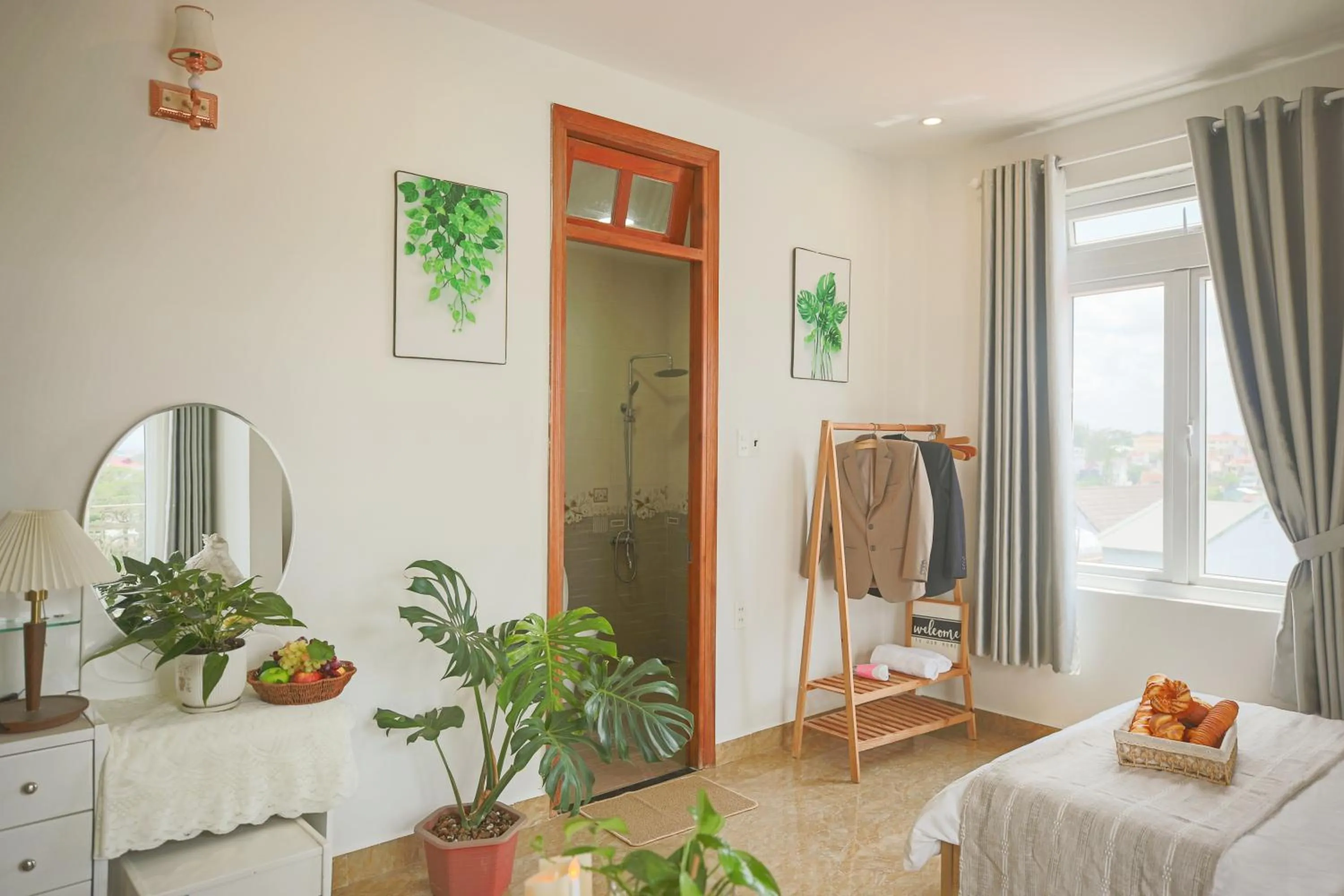 Bedroom, Bed in Huong Anh DaLat Palace