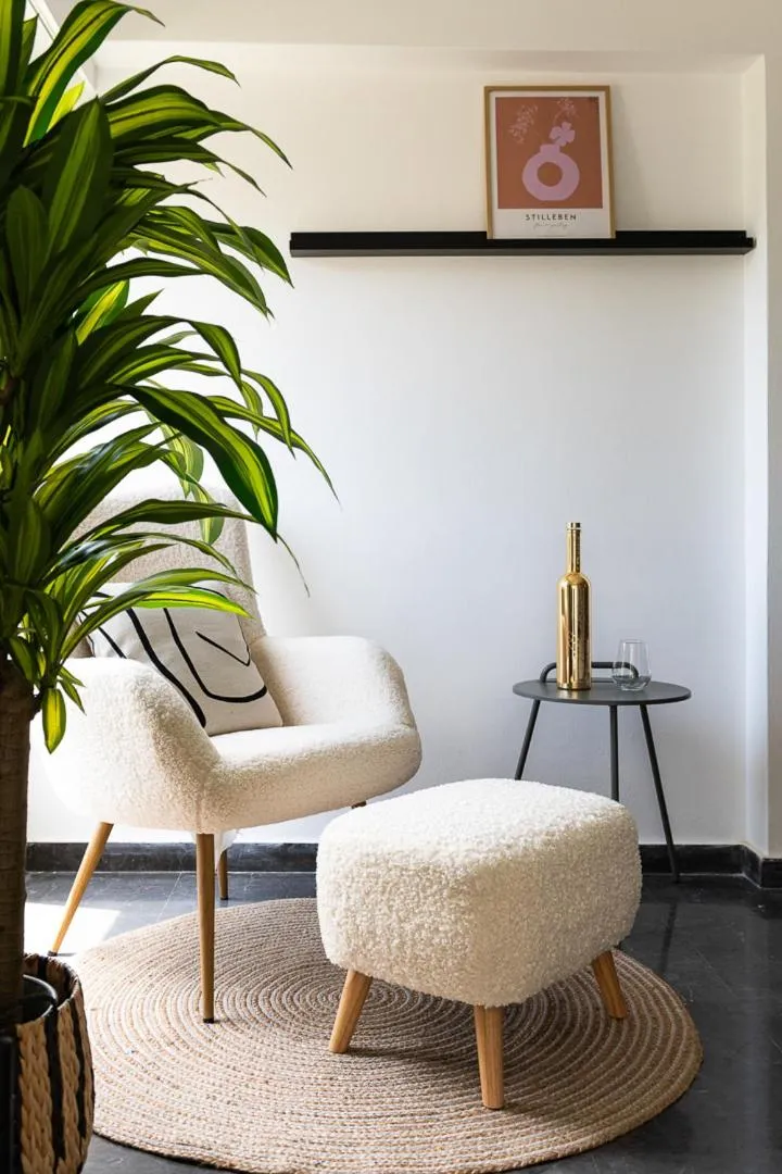 Decorative detail in Glyfada First Class Suite by First Class Properties