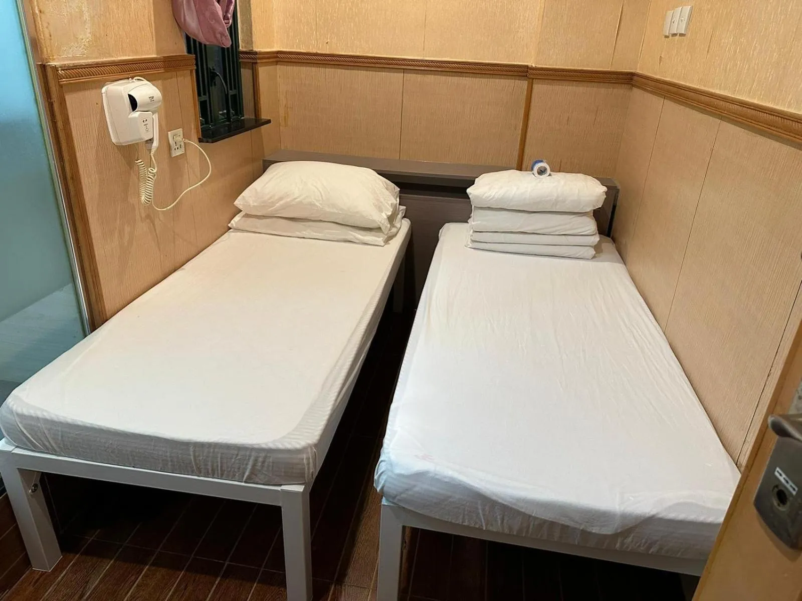 Bed in HK Peaceful Guesthouse