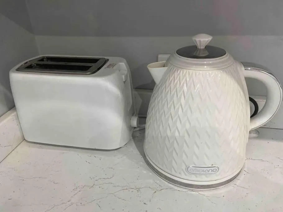 Coffee/tea facilities in Ivy Mount Boutique