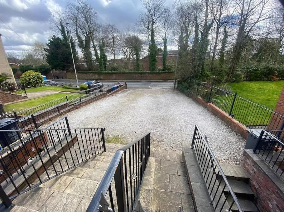 Parking in Ivy Mount Boutique