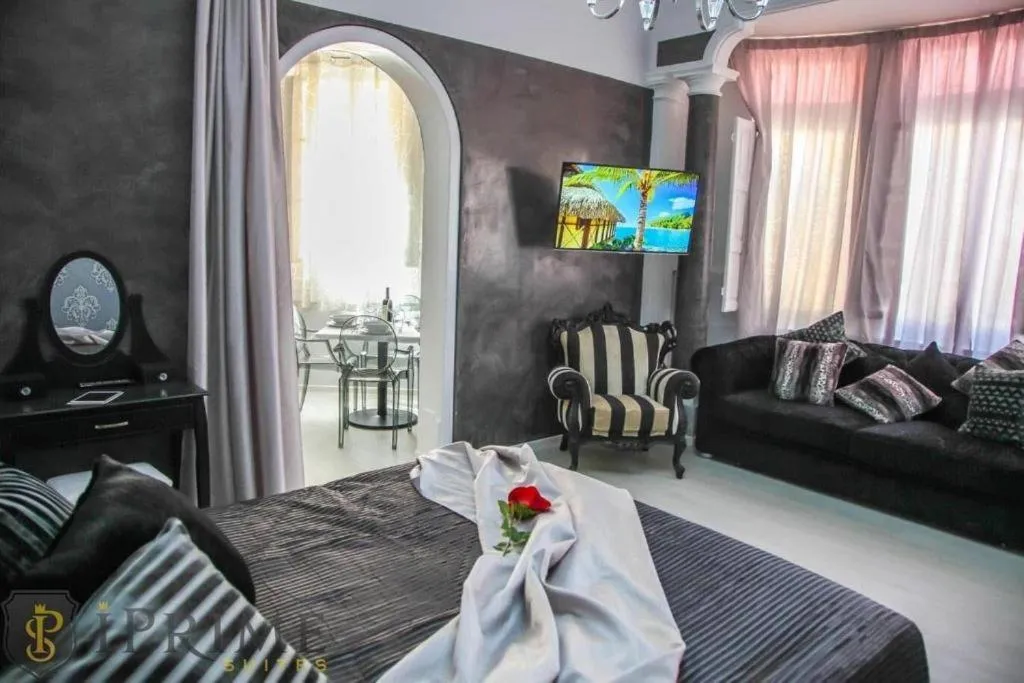 Bed in Sliema Central Iprime Suites Malta