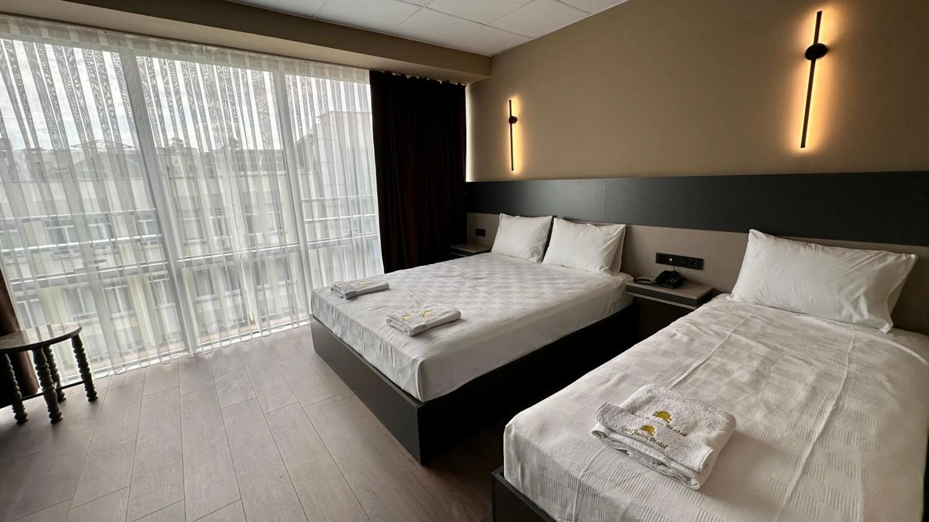 Bed in Esse Joven Hotel