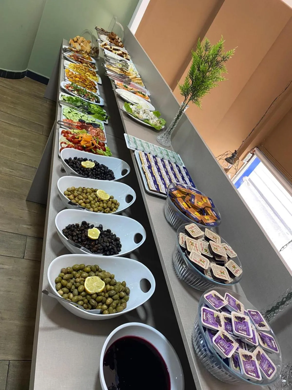 Buffet breakfast in Esse Joven Hotel