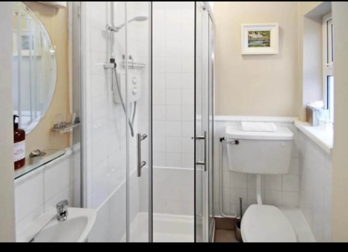 Bathroom in Almara Guest House