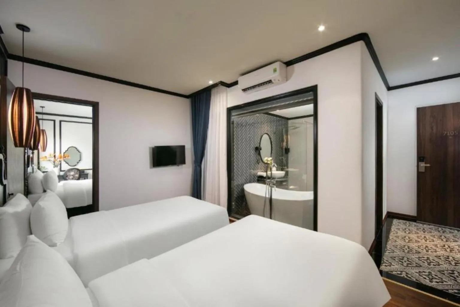 Bedroom, Bed in Hanoi Le Chateau Hotel & Spa