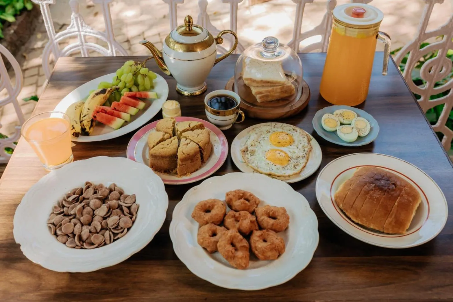 Breakfast in Radha Cottage Resort