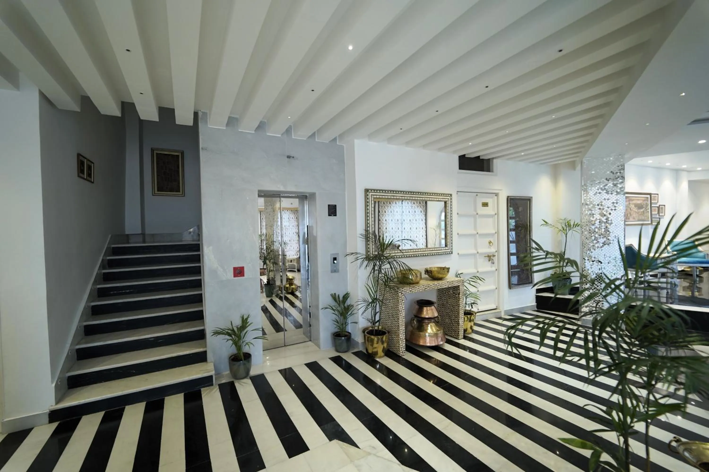 Property building in Grandrosse Boutique - Pichola Lake Facing Hotel