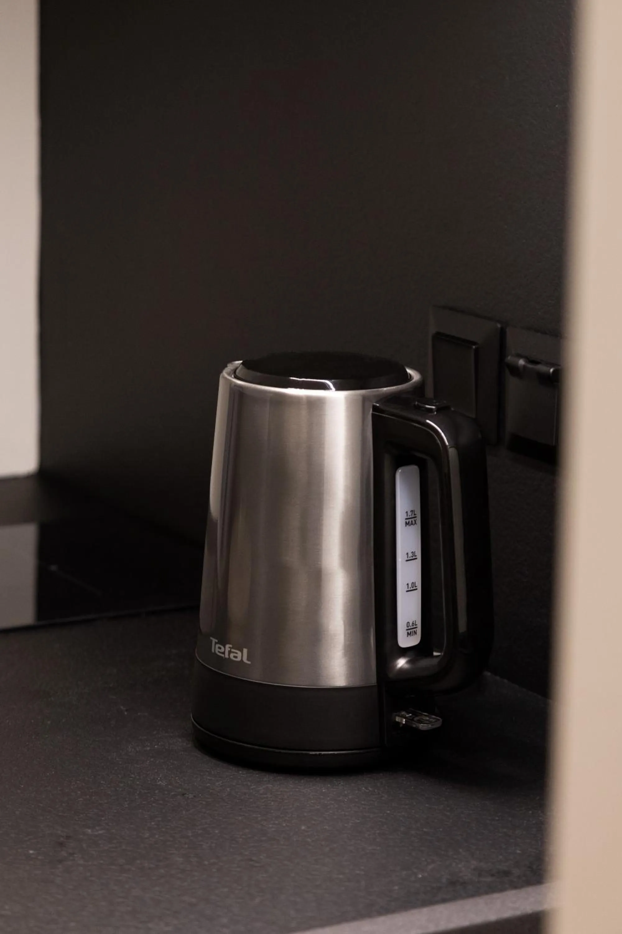 Coffee/tea facilities in Rebalance Apartments