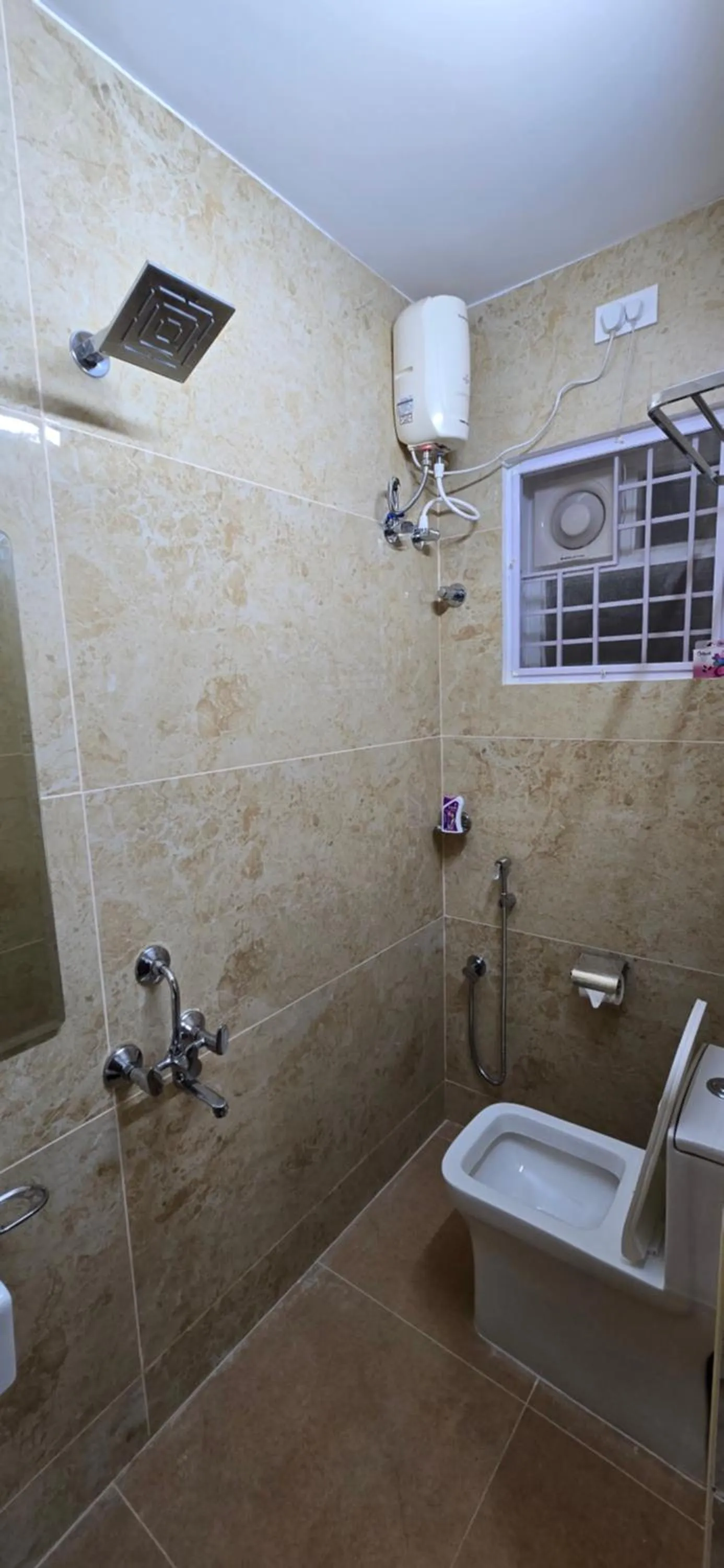 Hotel NJ RESIDENCY NEAR DLF IT PARK, RMZ SOFTWARE PARK, L&T ECC, CHENNAI TRADE CENTRE & MIOT