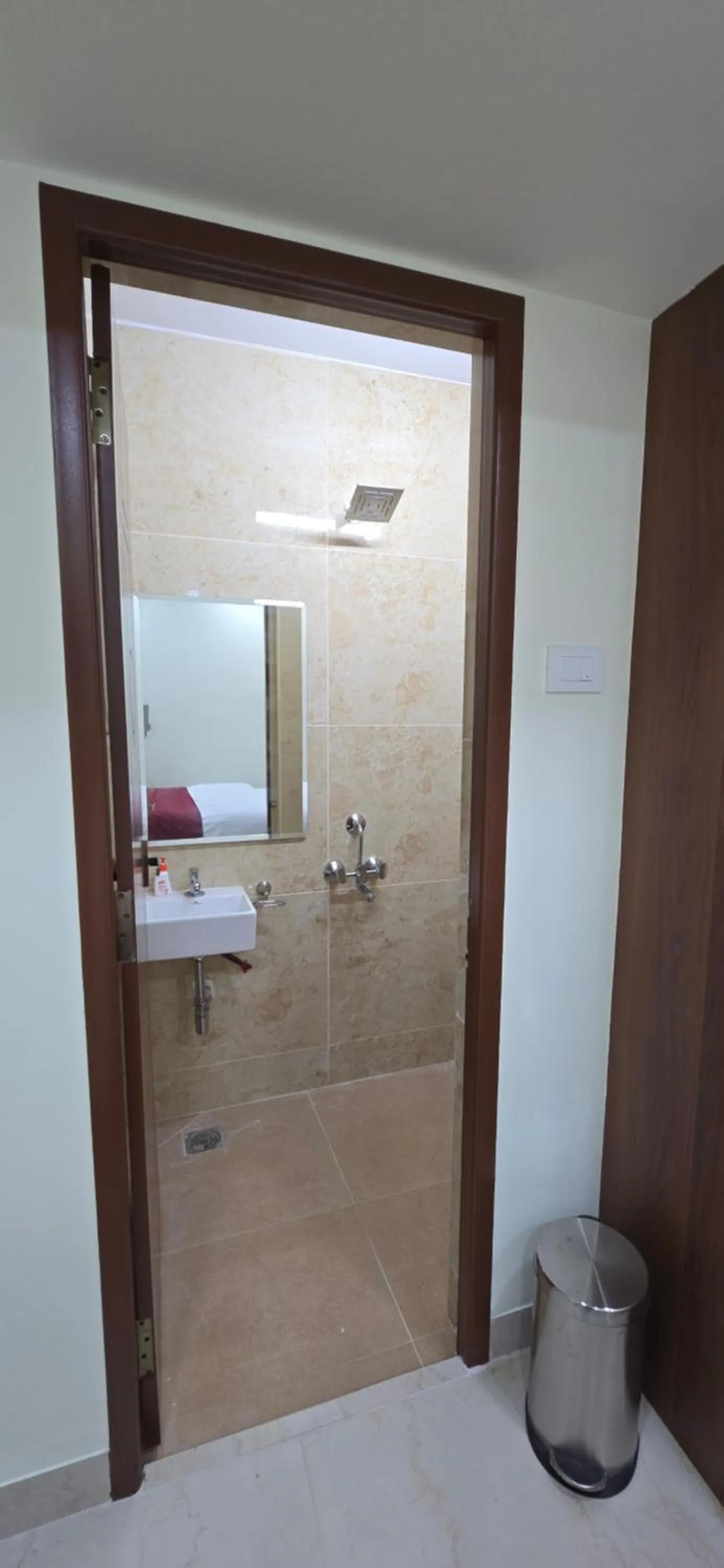Hotel NJ RESIDENCY NEAR DLF IT PARK, RMZ SOFTWARE PARK, L&T ECC, CHENNAI TRADE CENTRE & MIOT