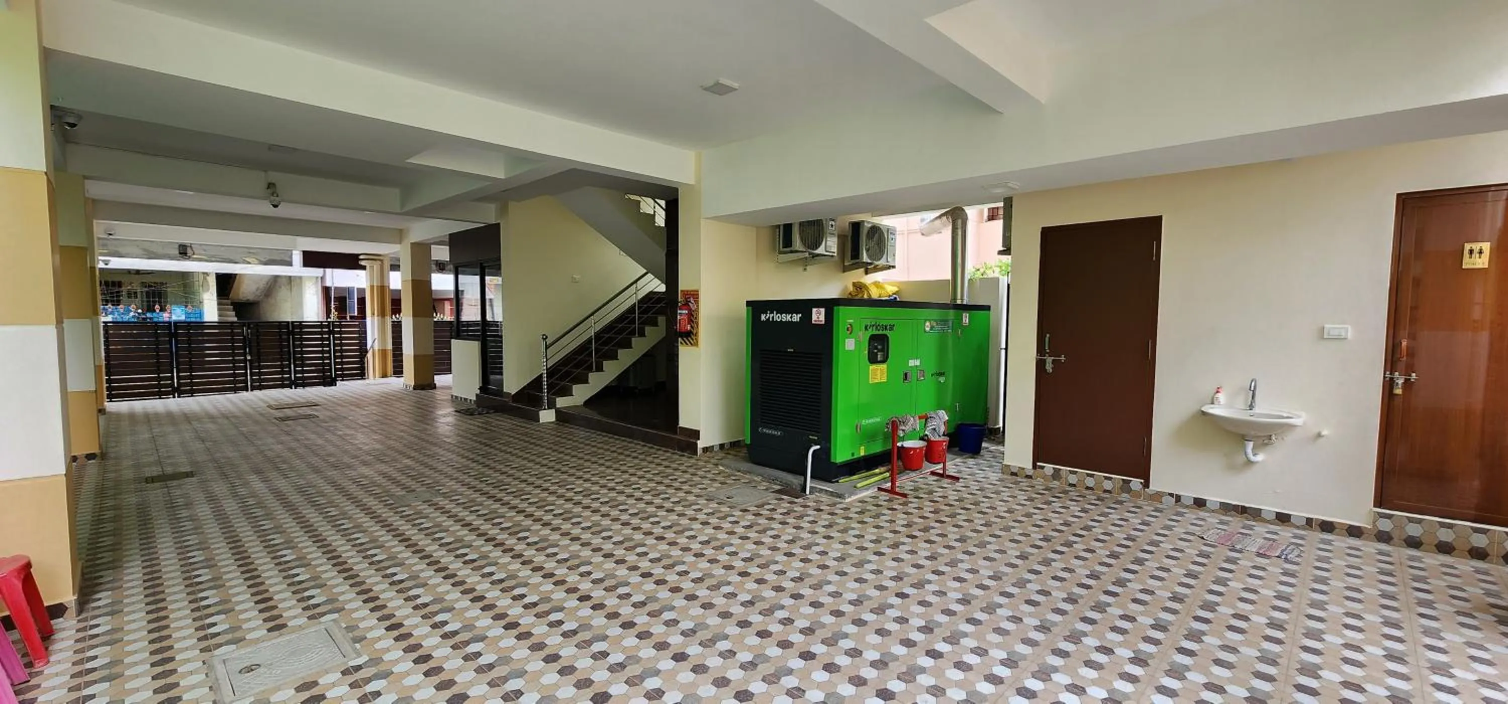 Parking in Hotel NJ RESIDENCY NEAR DLF IT PARK, RMZ SOFTWARE PARK, L&T ECC, CHENNAI TRADE CENTRE & MIOT