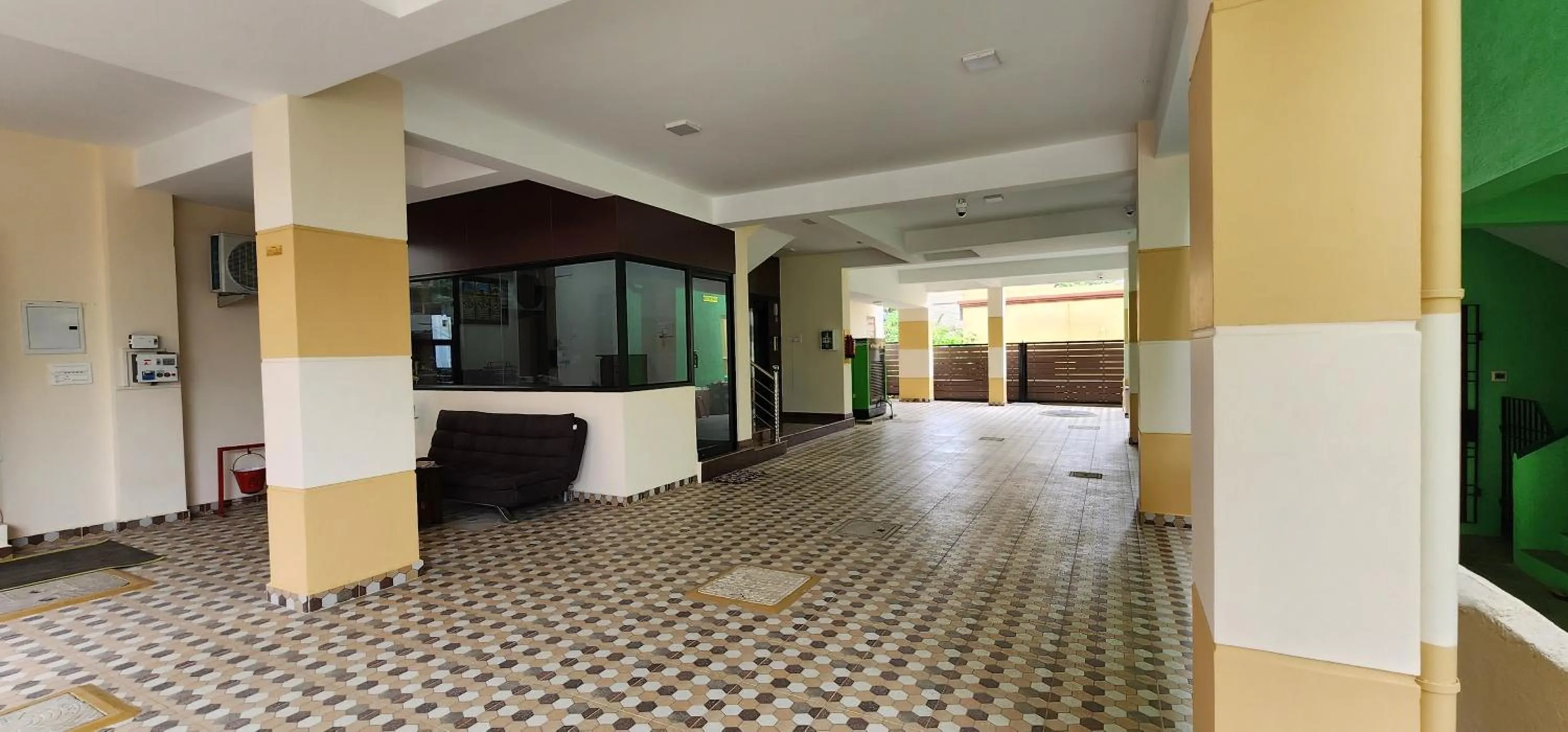 Parking in Hotel NJ RESIDENCY NEAR DLF IT PARK, RMZ SOFTWARE PARK, L&T ECC, CHENNAI TRADE CENTRE & MIOT