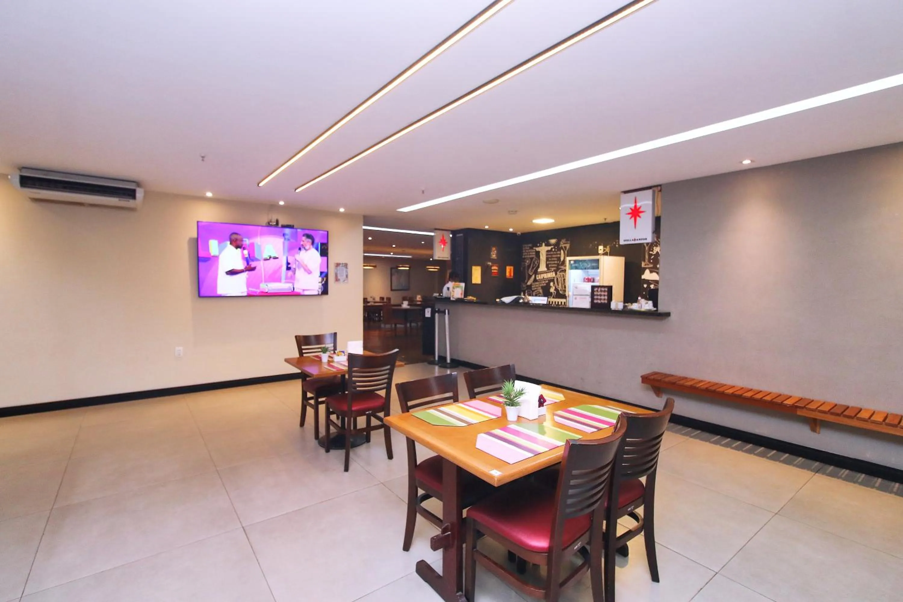 Restaurant/places to eat in Rio Spot Copacabana Suites U053