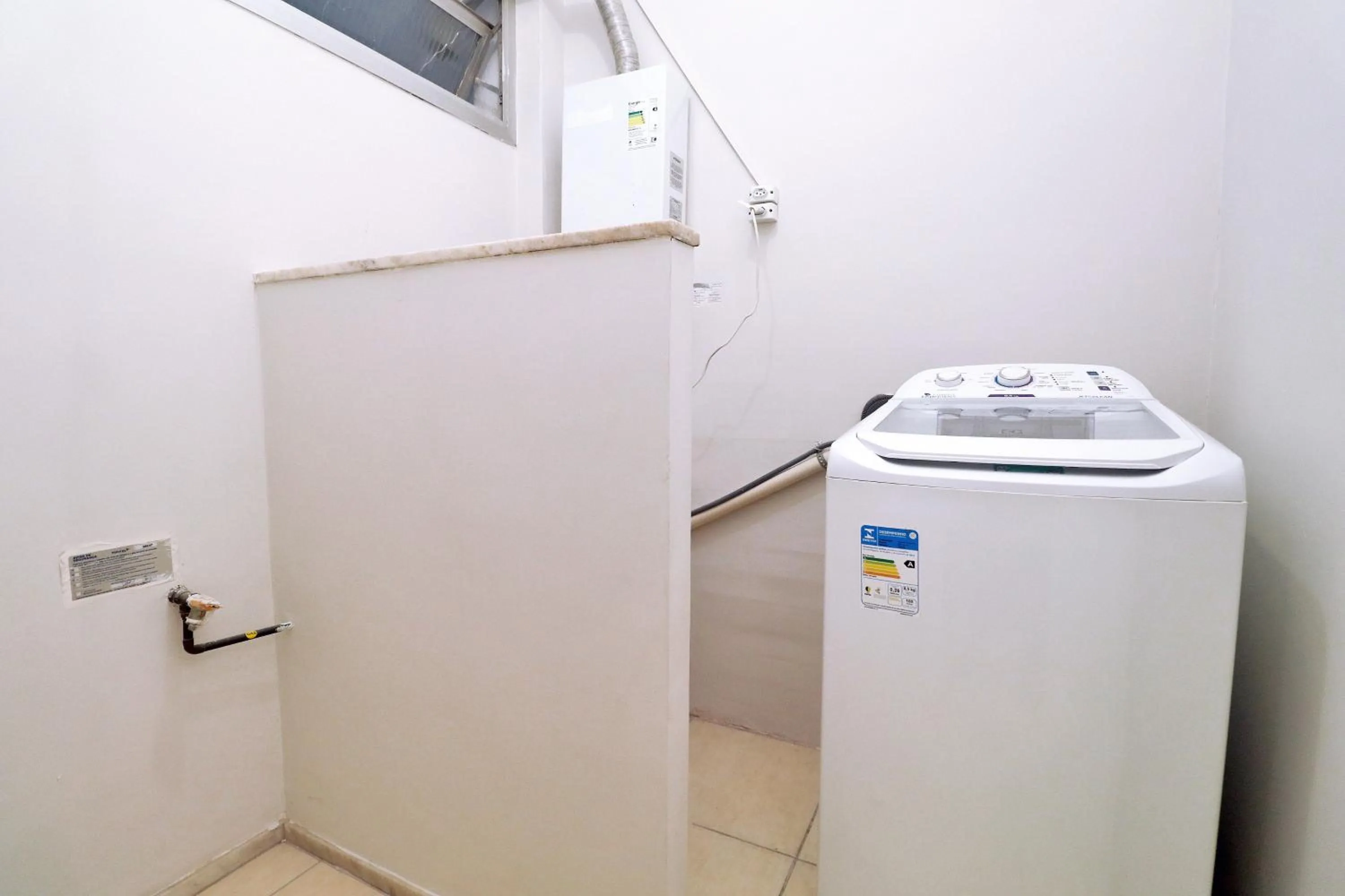 washing machine in Rio Spot Copacabana Suites U053