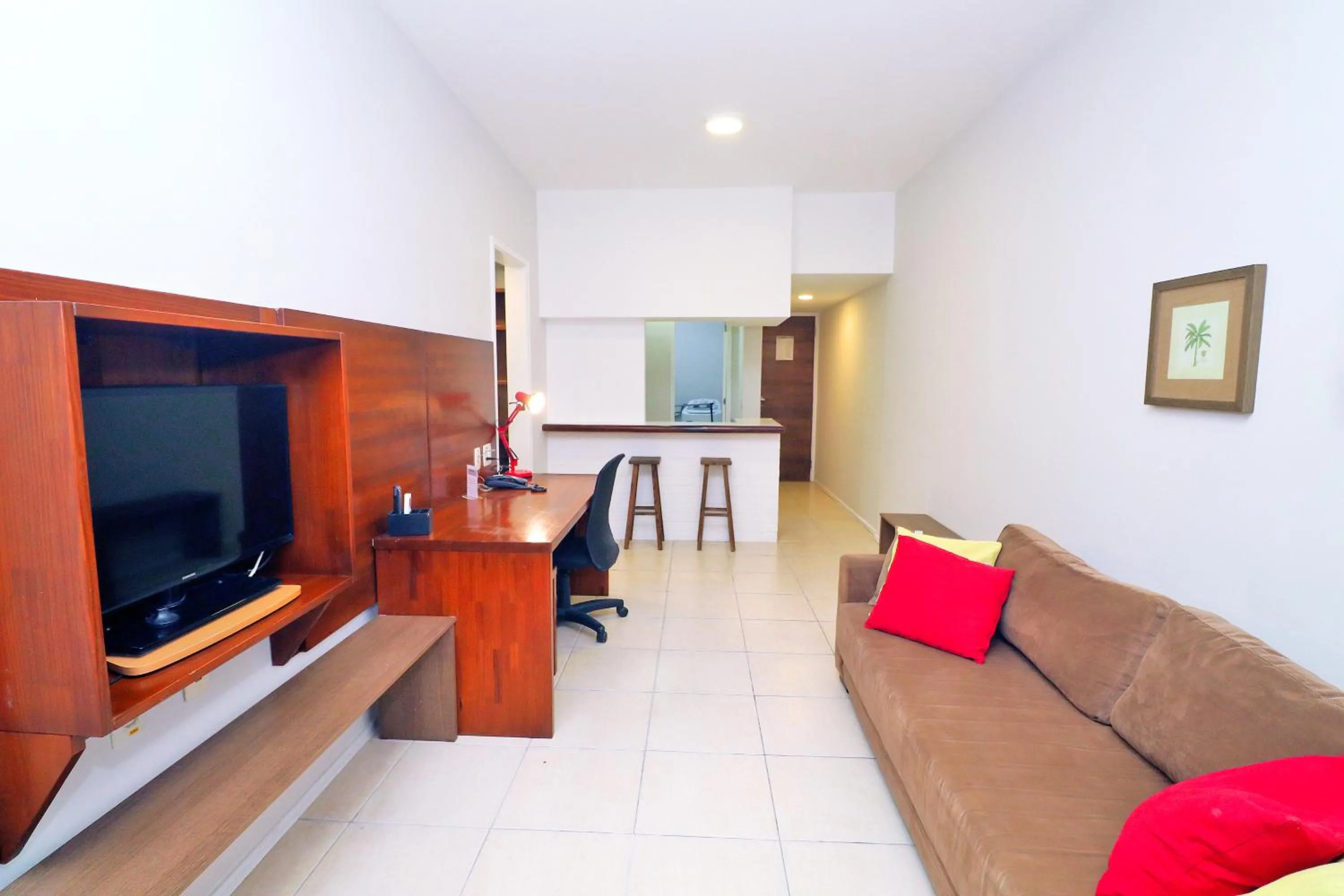 TV and multimedia in Rio Spot Copacabana Suites U053