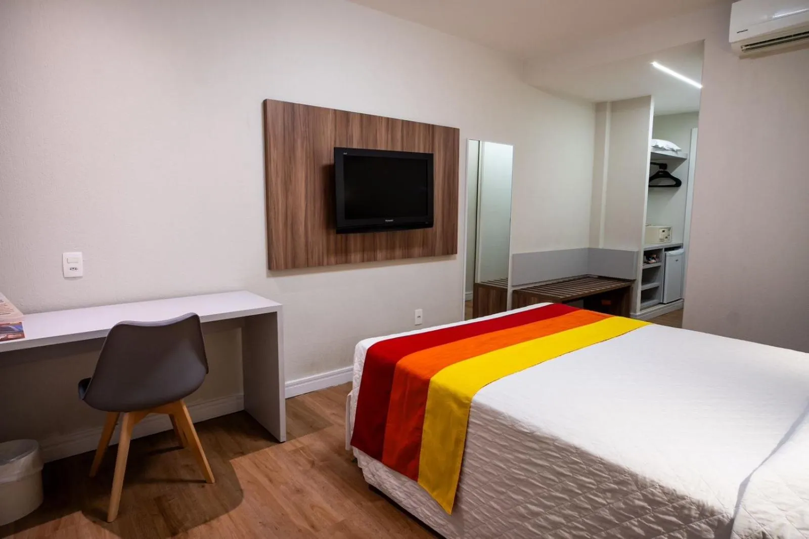 Bedroom, Bed in Hotel Praia Centro