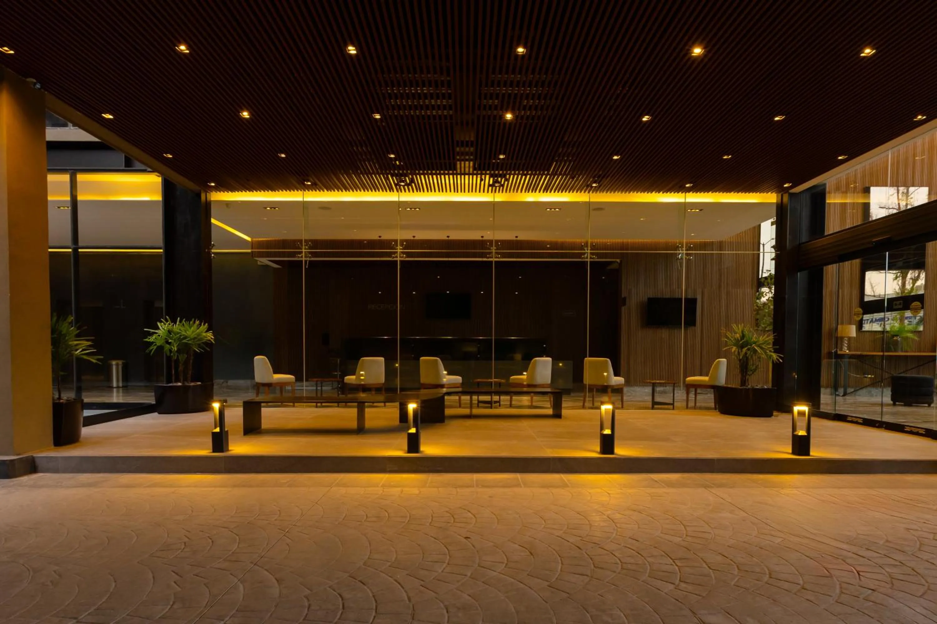 Property building in Hotel Noite Business Class