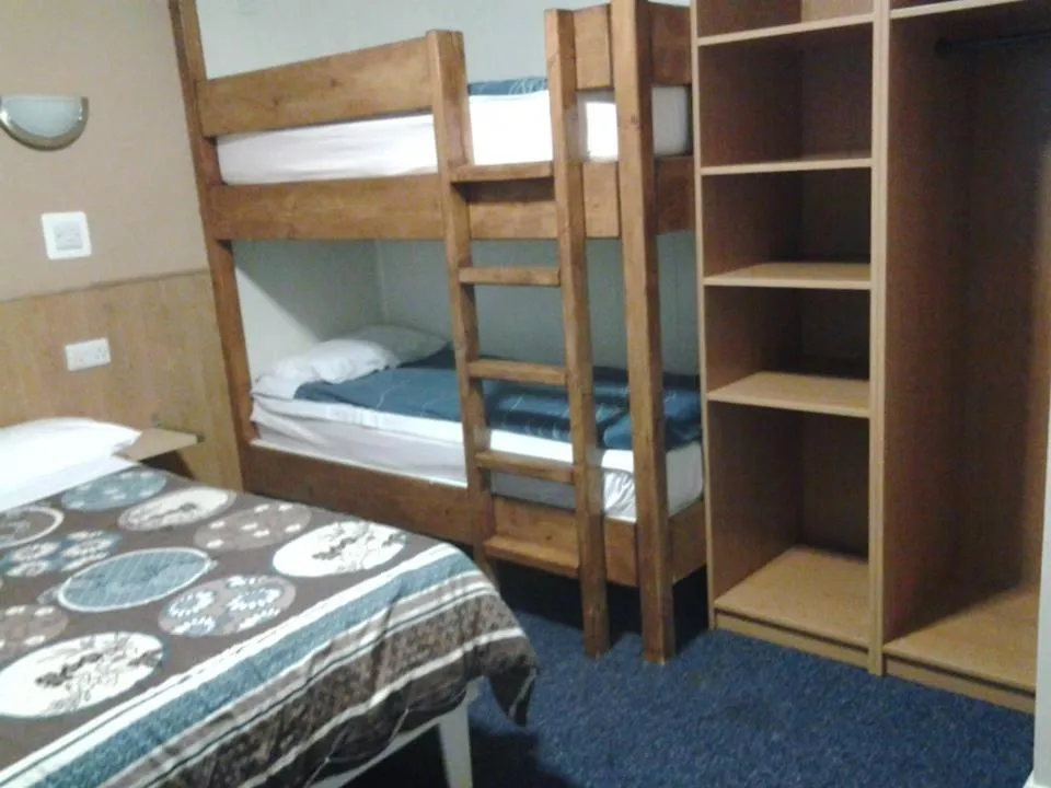 bunk bed, Bed in Macdonald Hotel