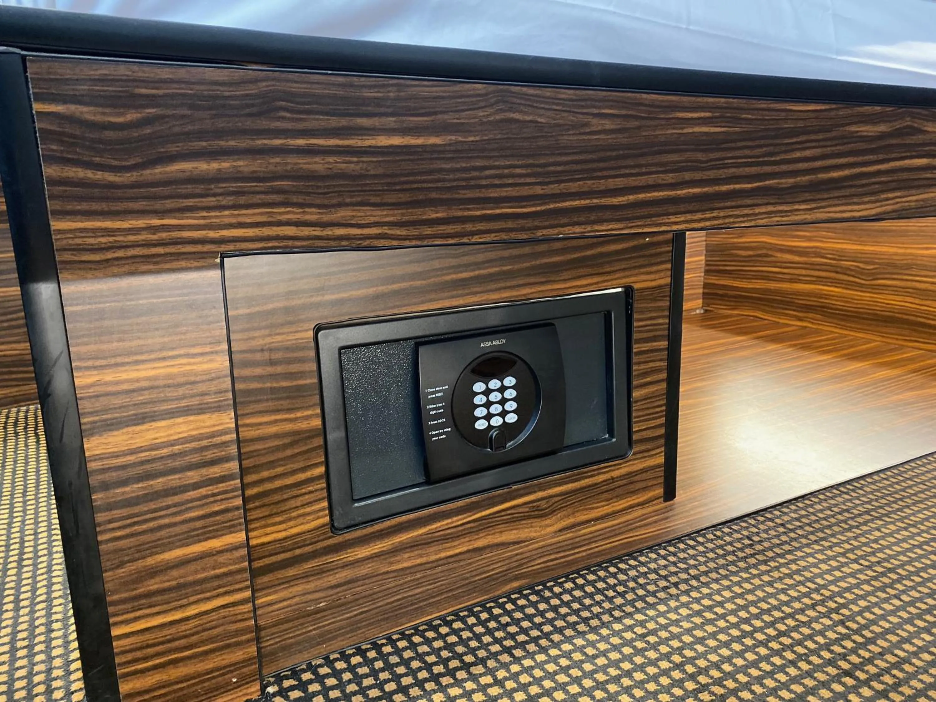 Bed in Crestfield Hotel