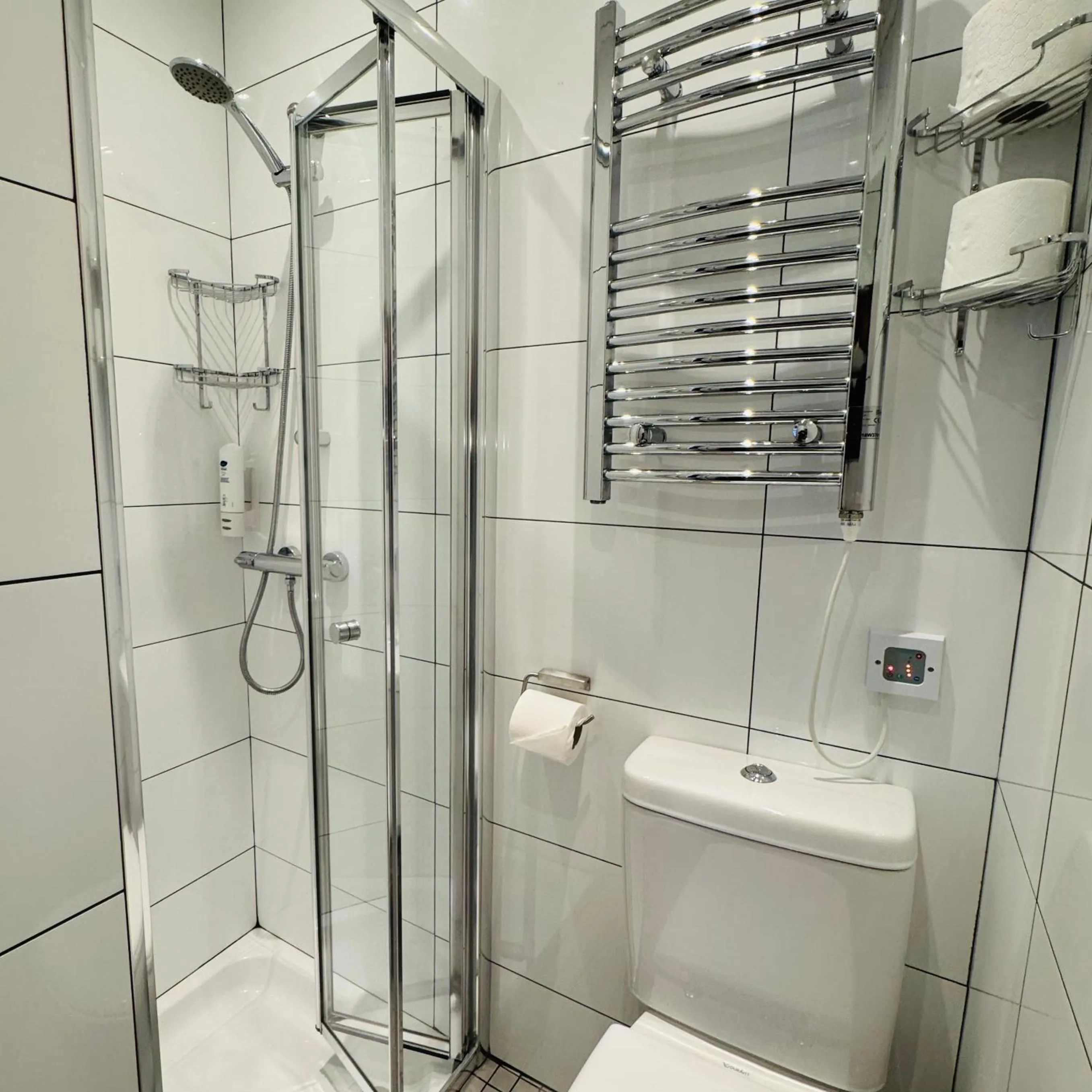 Bathroom in Crestfield Hotel