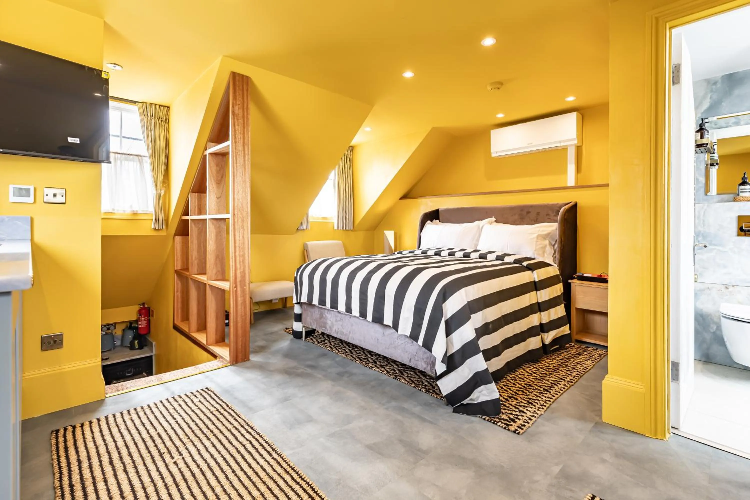 Bedroom, Bed in The Rokxy Townhouses & Residences - Kings Cross