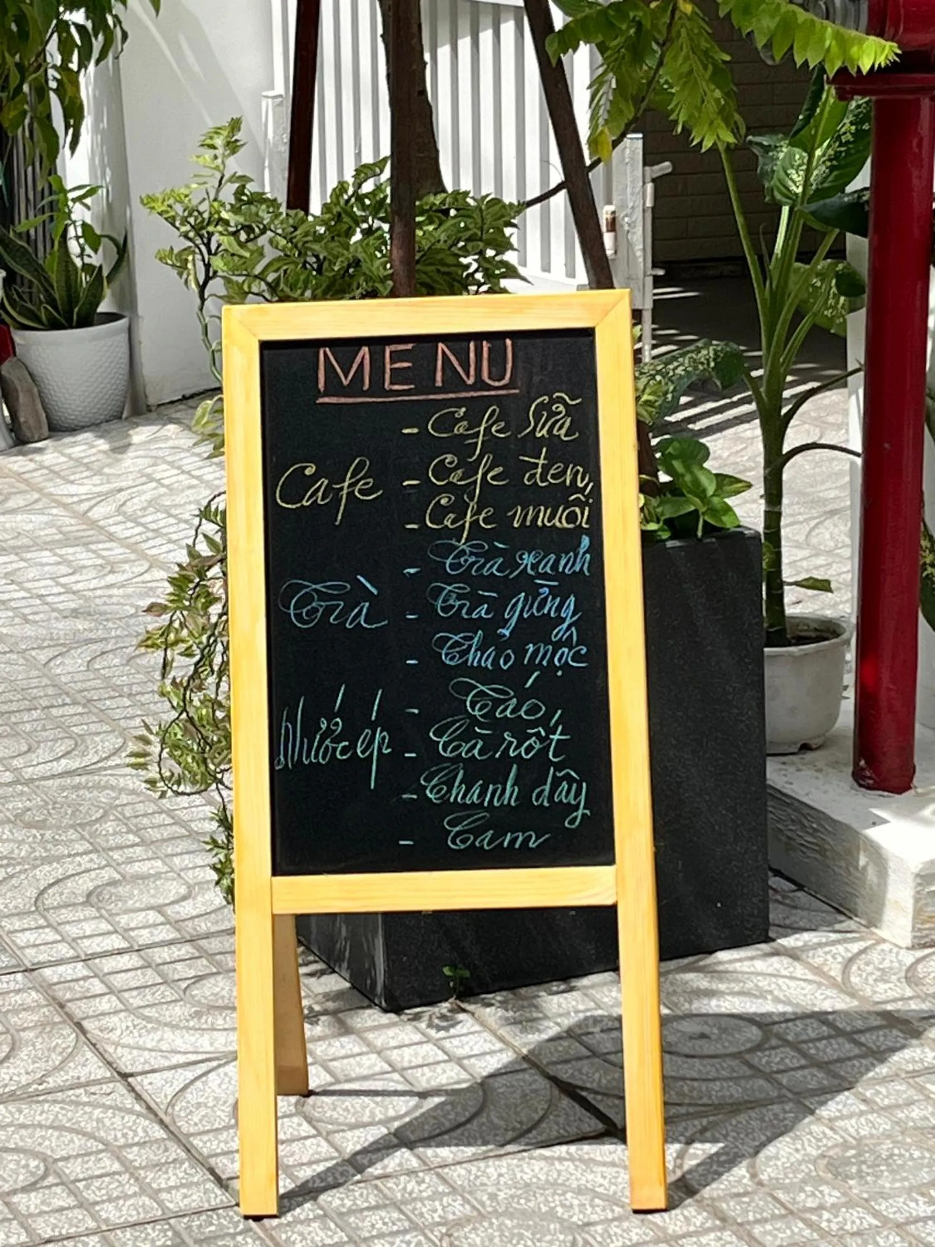 Restaurant/places to eat in Hotel Nguyen Anh 2