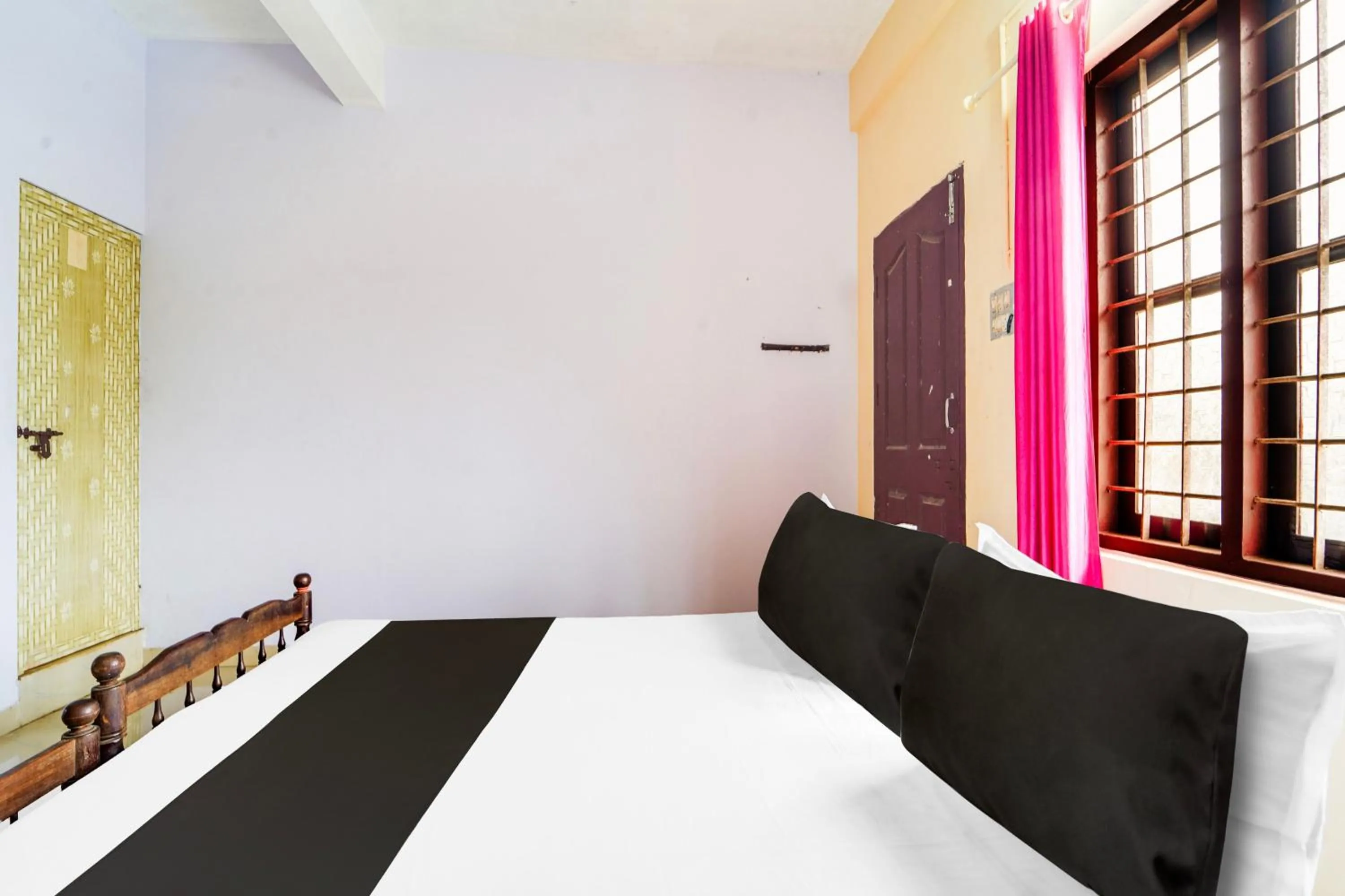 Bedroom in Hotel O Sree Badra Lodge