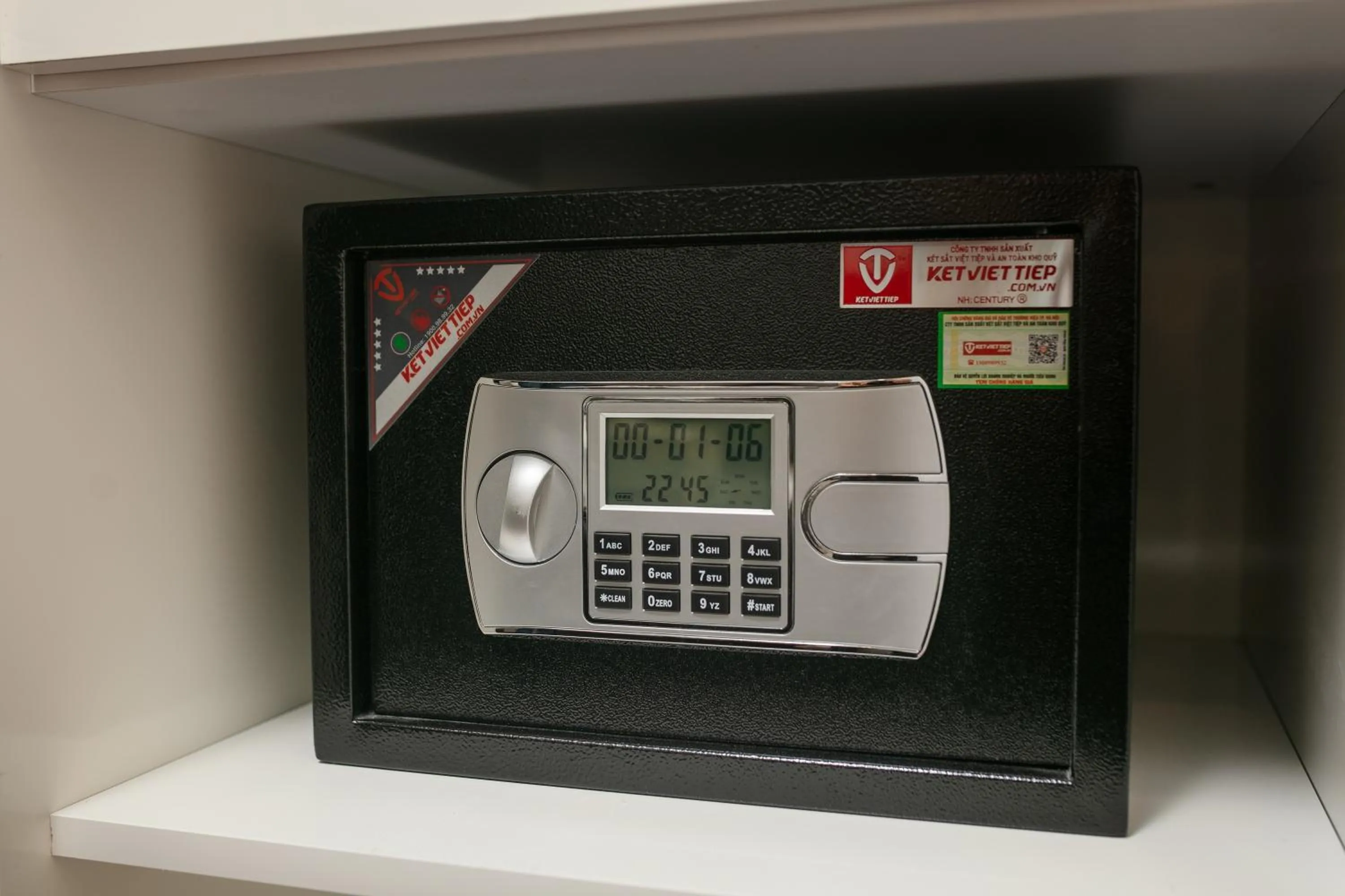 safe in TrangTrang Luxury Hotel