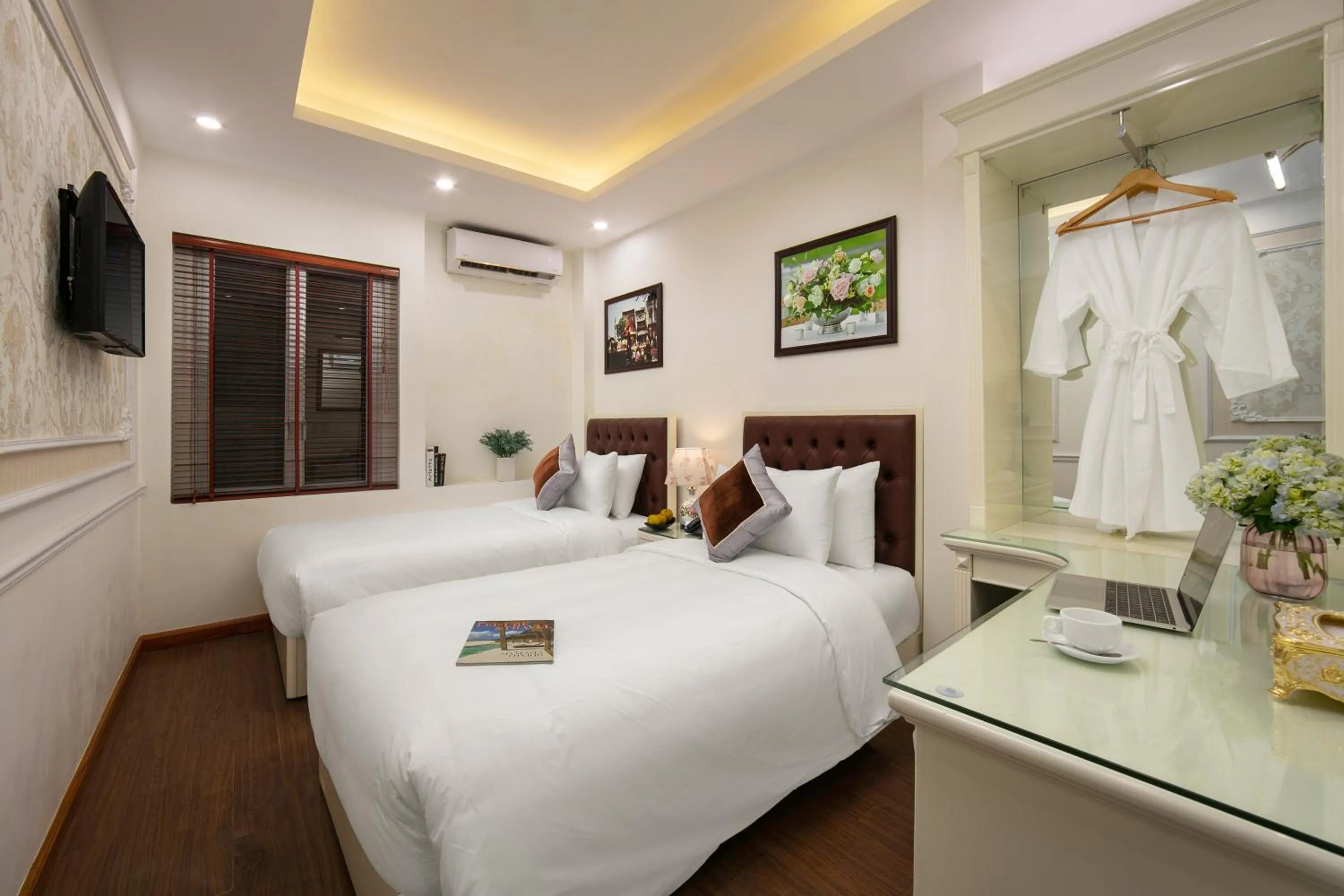 Photo of the whole room, Bed in TrangTrang Luxury Hotel