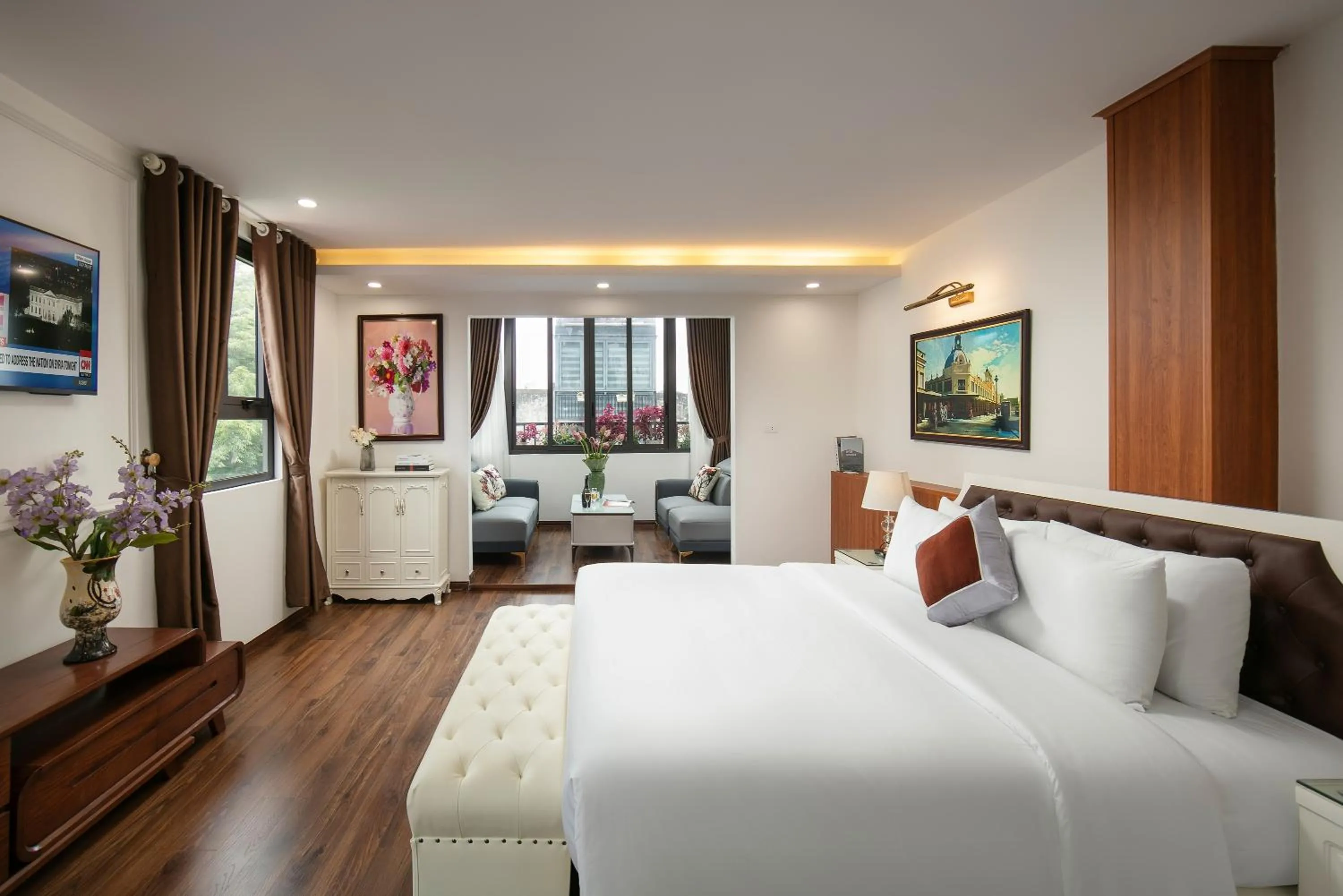 Bed in TrangTrang Luxury Hotel