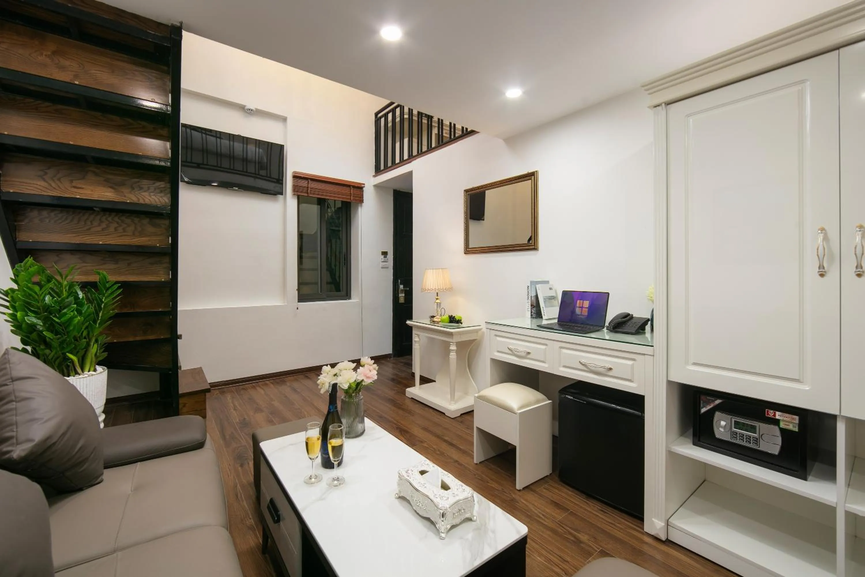 TV and multimedia in TrangTrang Luxury Hotel