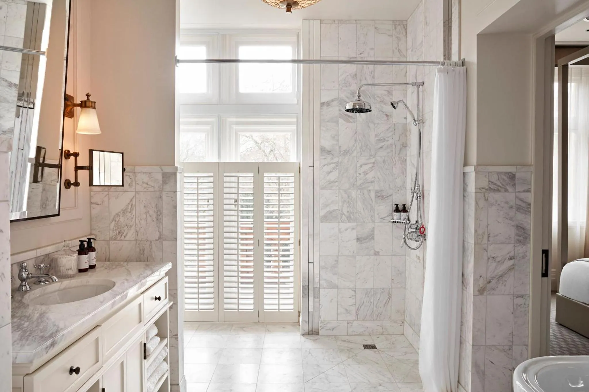 Photo of the whole room in Kimpton Fitzroy London by IHG