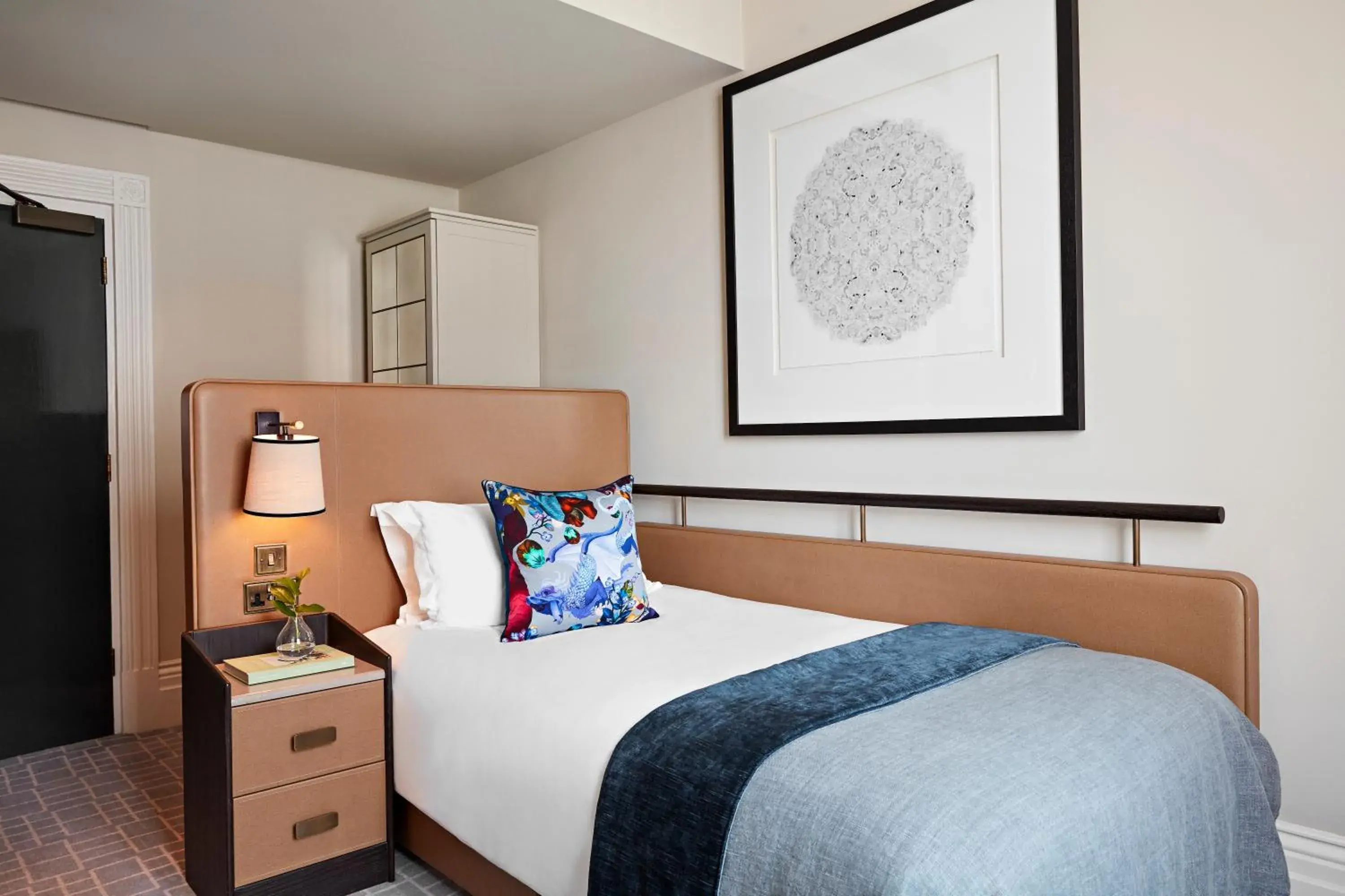 1 Single City Single in Kimpton Fitzroy London by IHG 1 Single City Single in Kimpton Fitzroy London by IHG