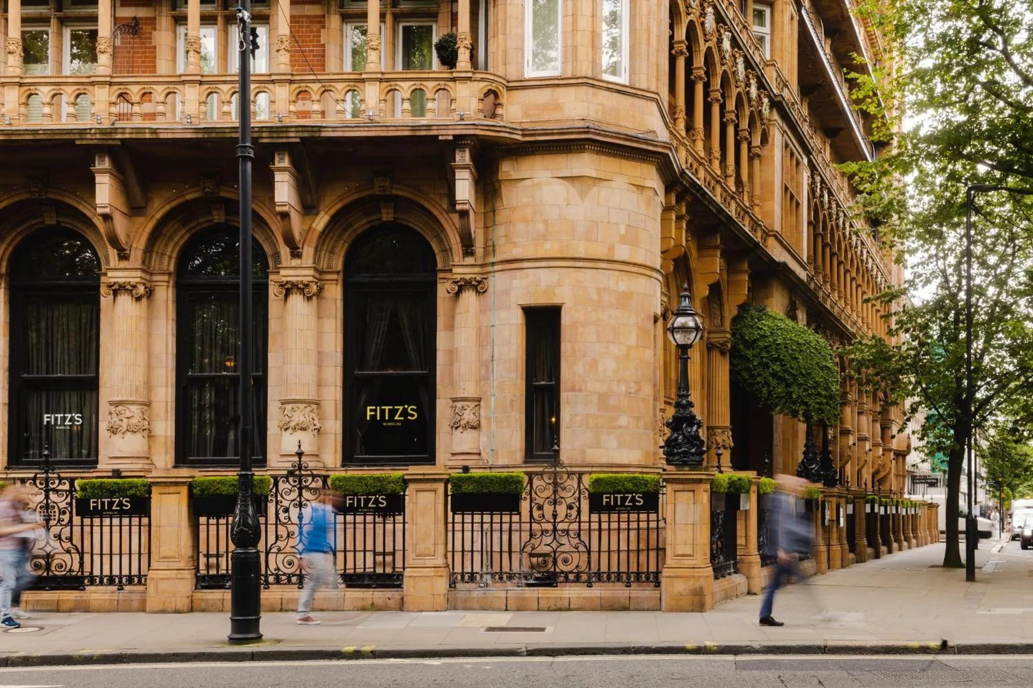 Lounge or bar in Kimpton Fitzroy London by IHG